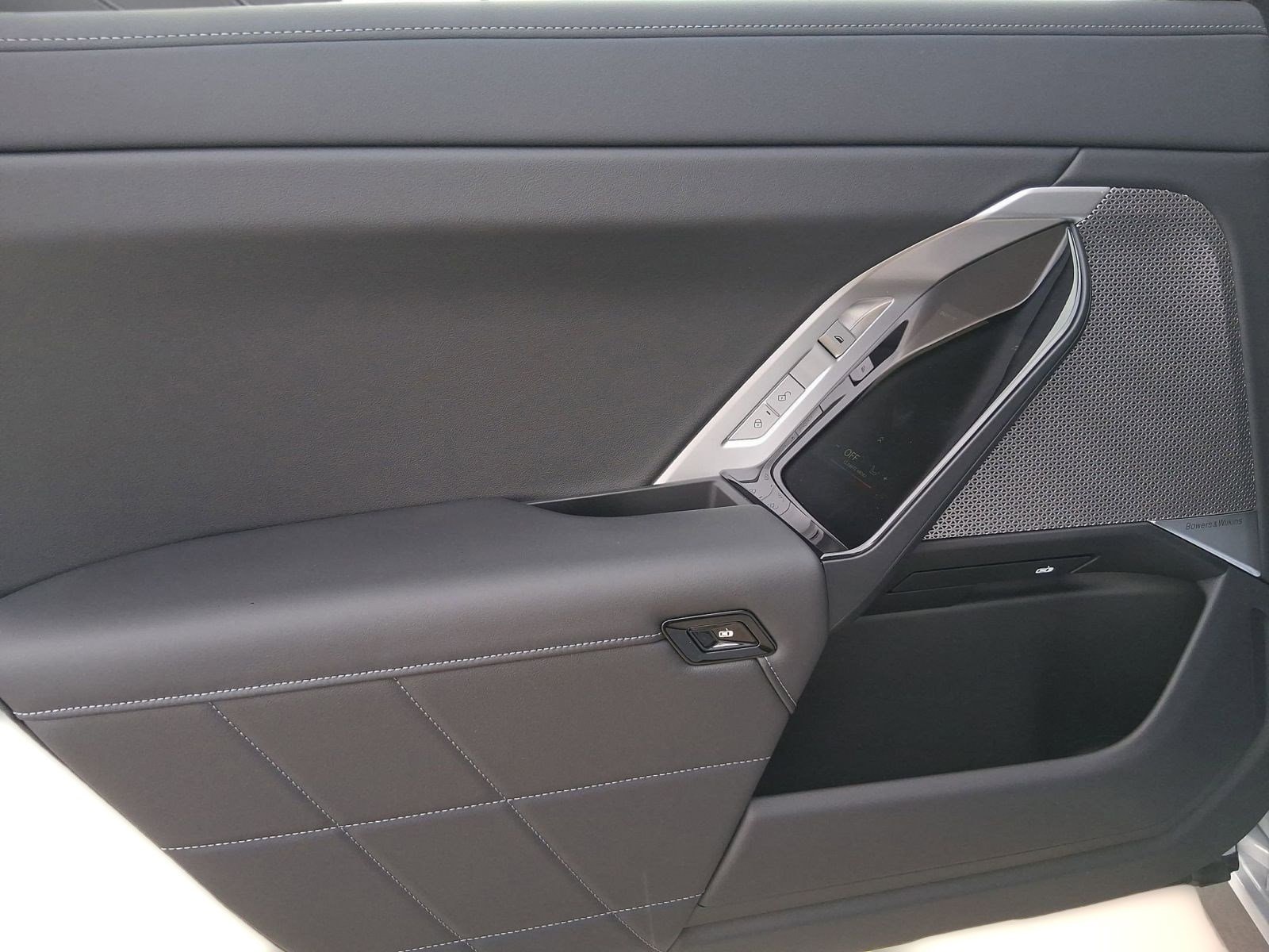 2026 BMW 7 Series 750e - Photo 28