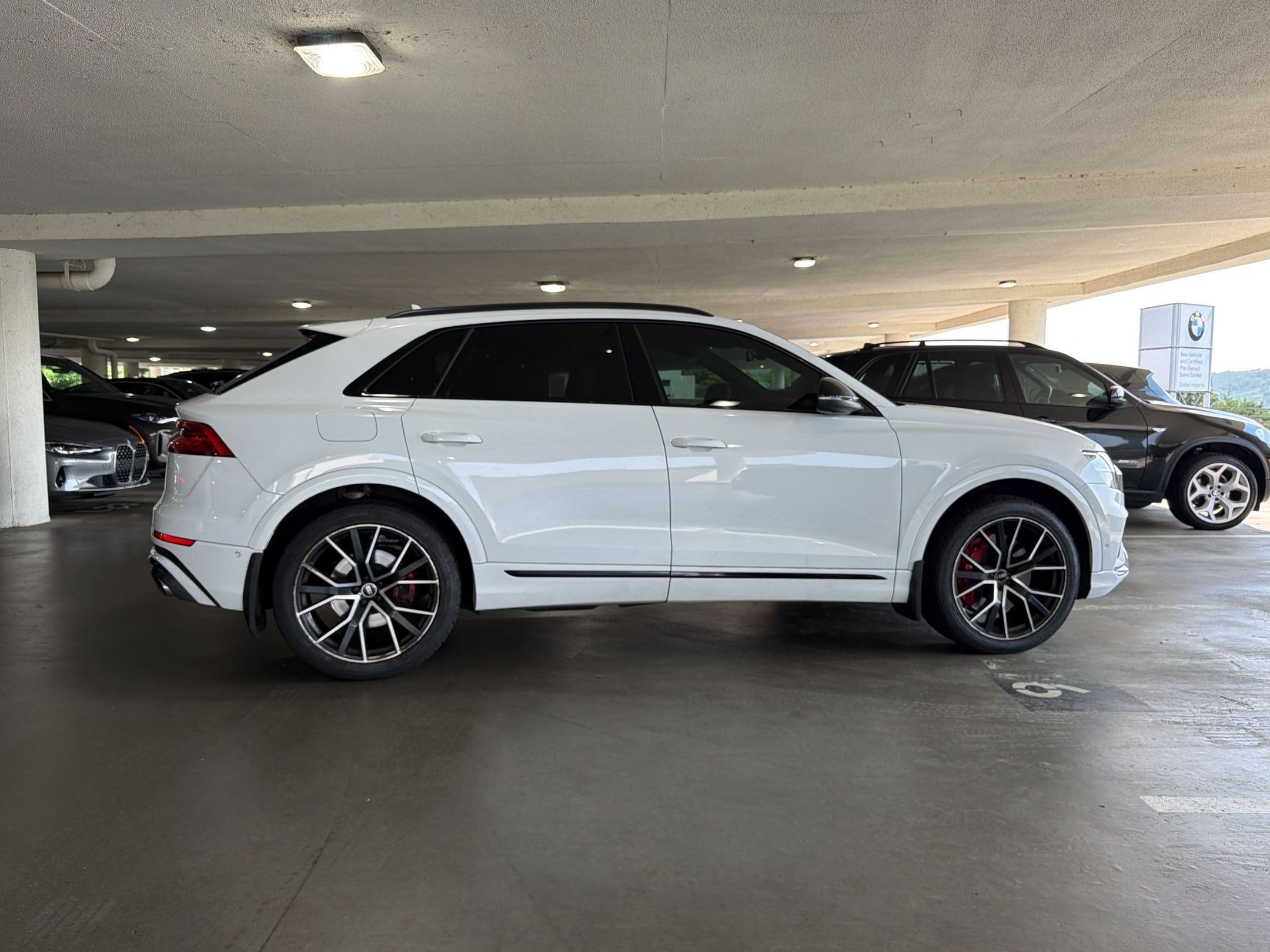 SQ8 4.0T Prestige SUV