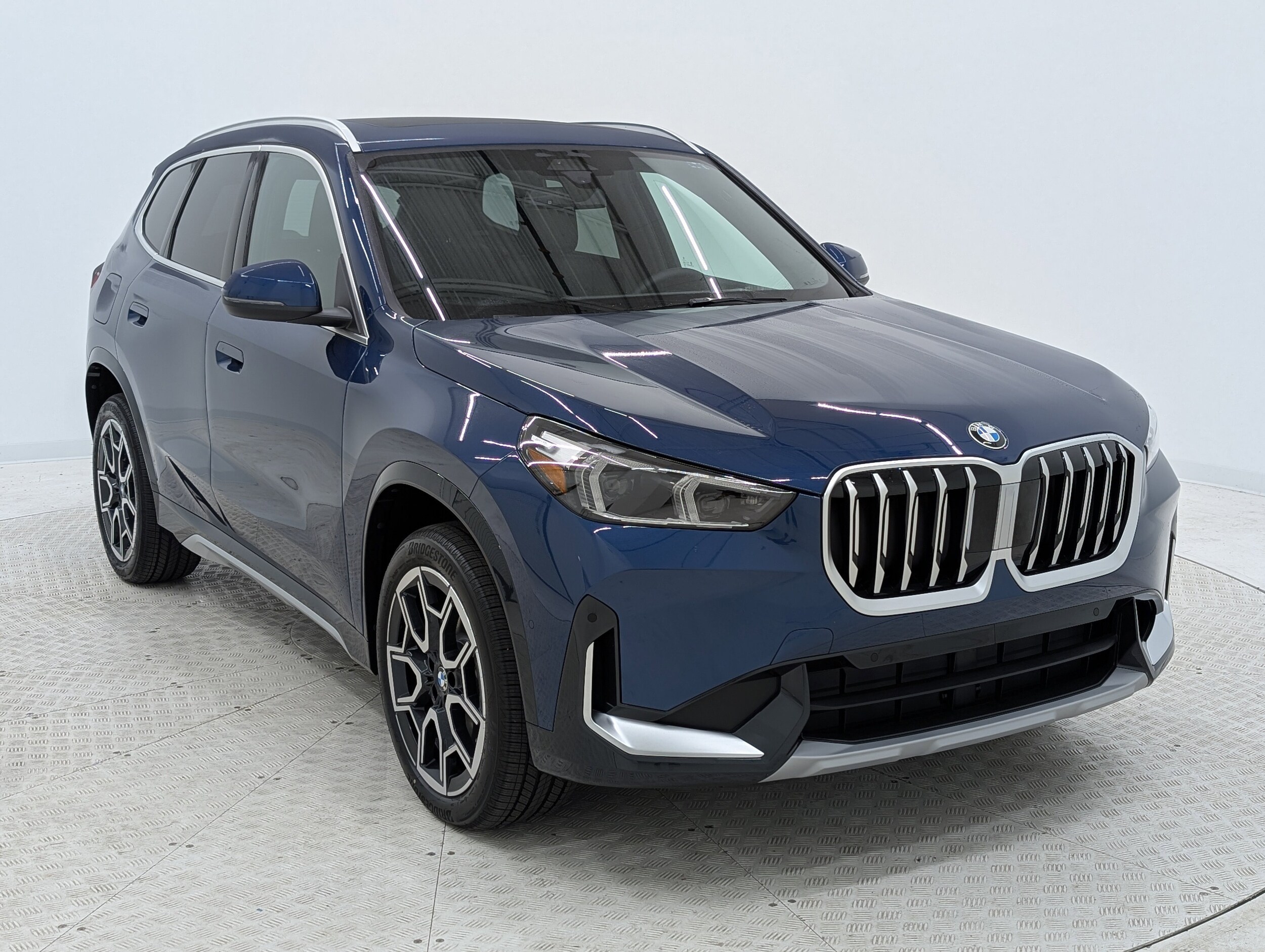2025 Bmw X1 XDrive28i photo 2