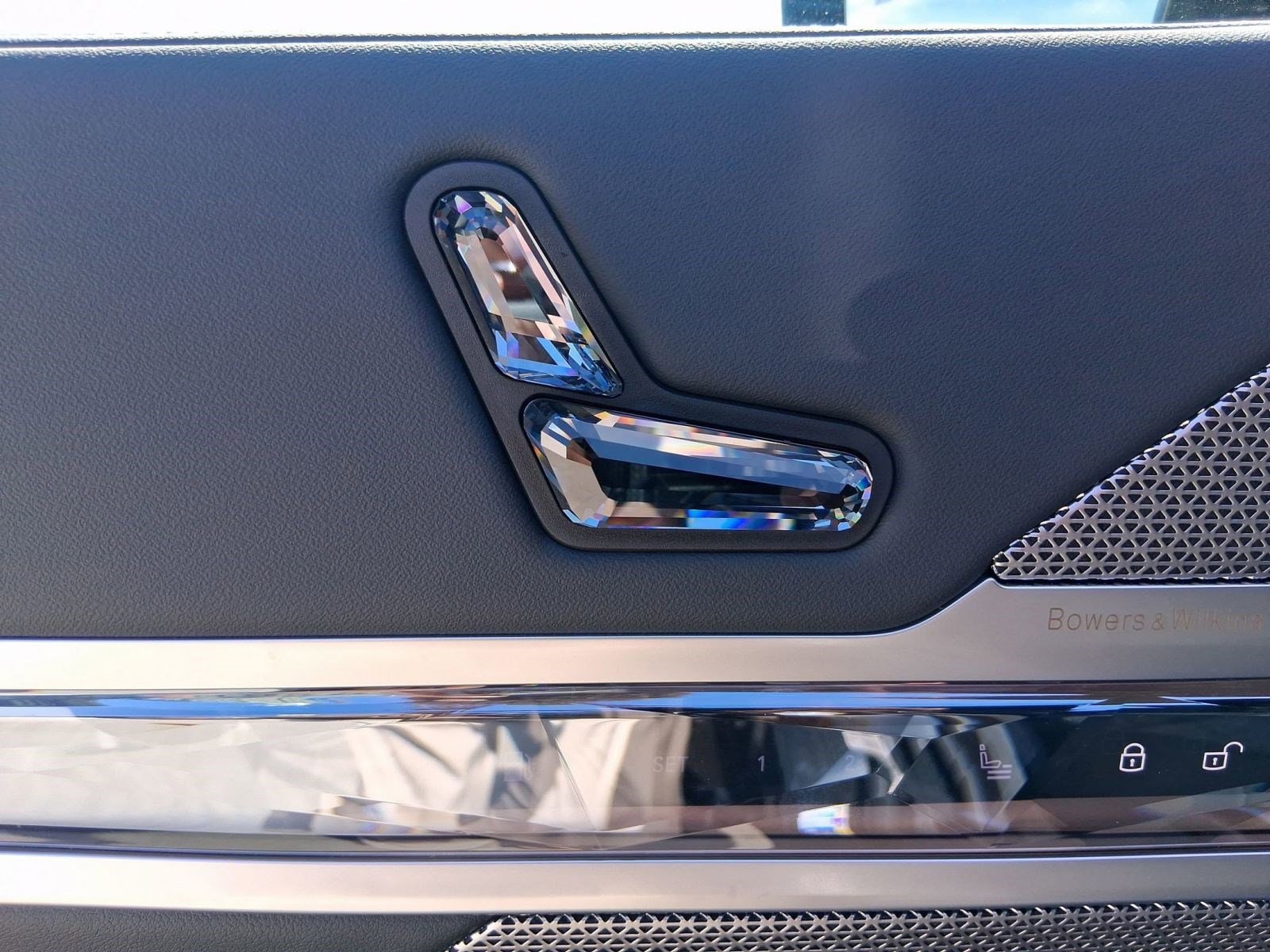 2026 BMW 7 Series 750e - Photo 19