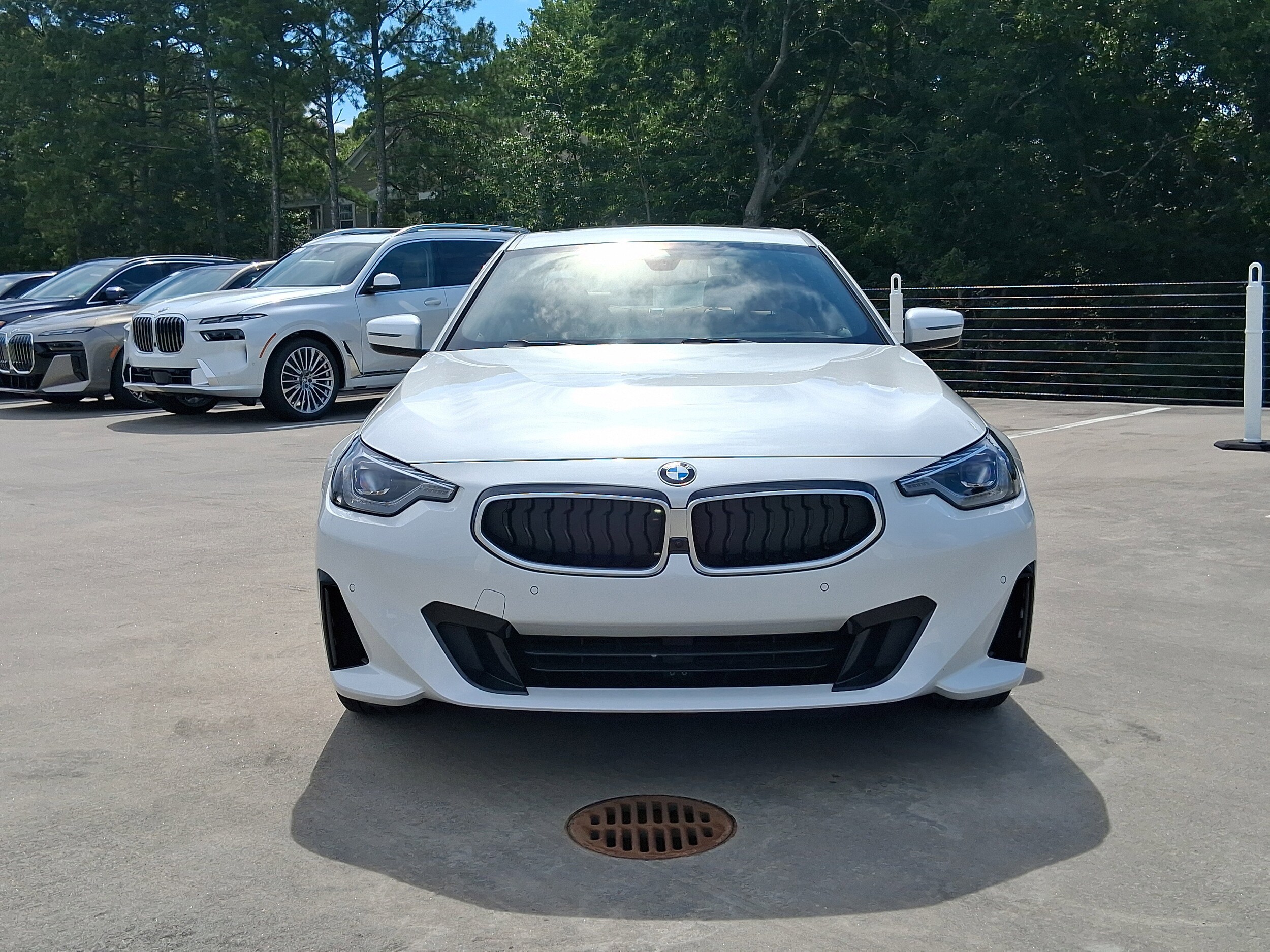 2025 Bmw 230i Coupe photo 2