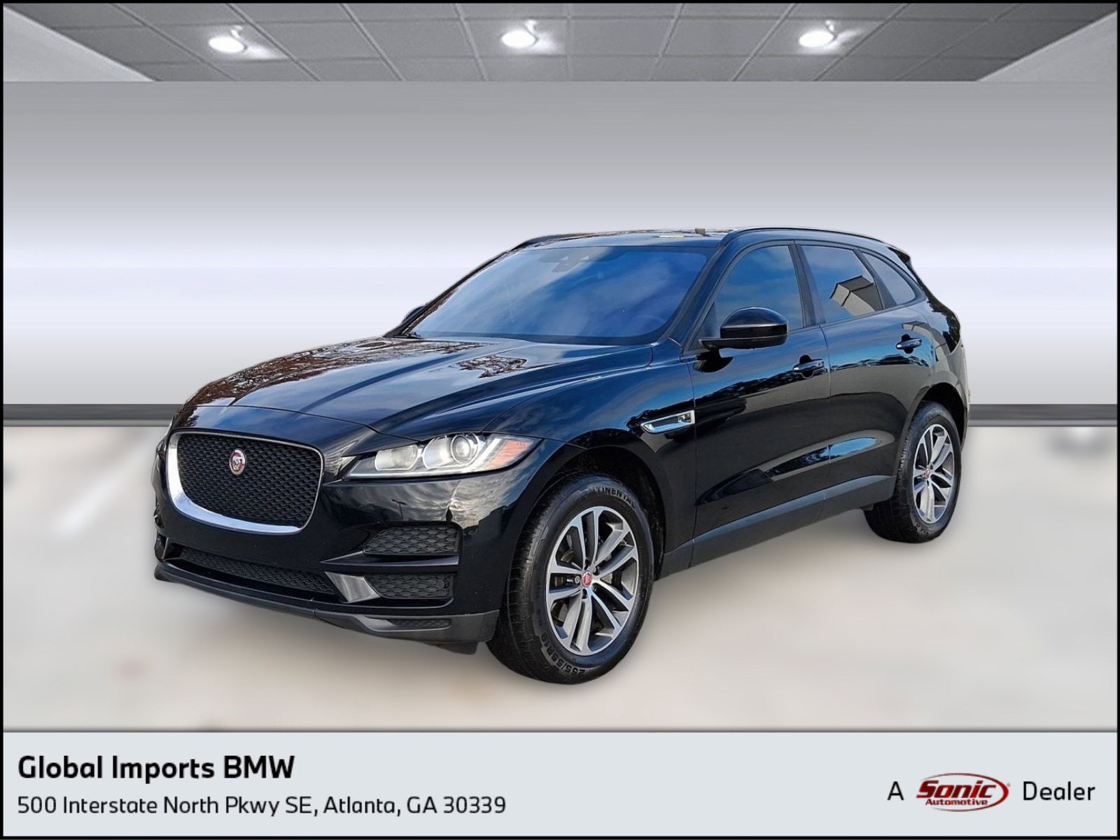 2017 Jaguar F-PACE Premium's photo