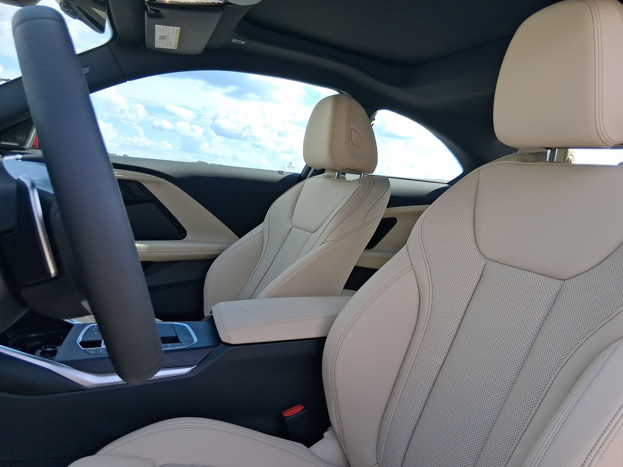 2025 Bmw 230i Coupe photo 4