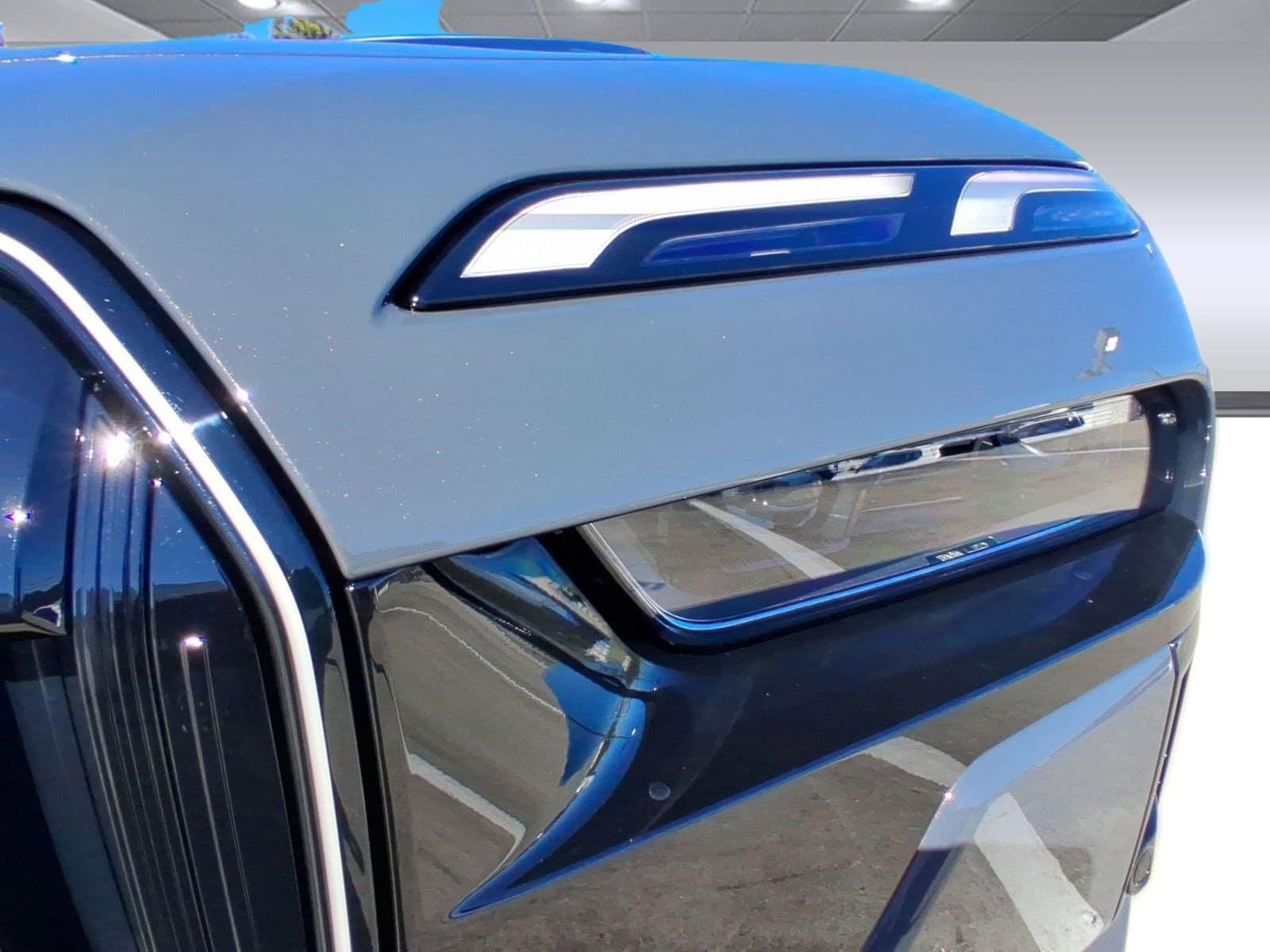 2026 BMW 7 Series 750e - Photo 10