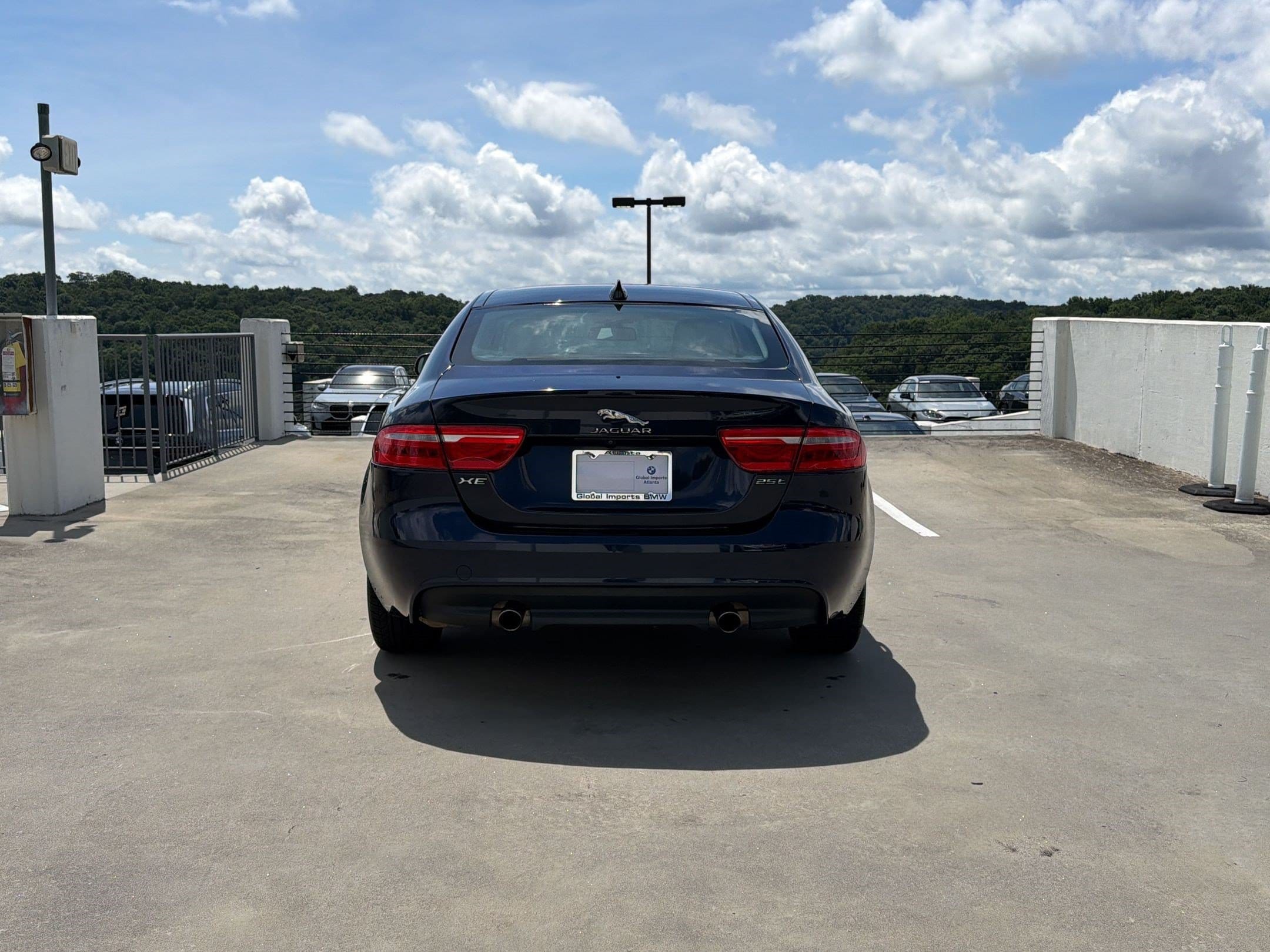 XE 25t Sedan