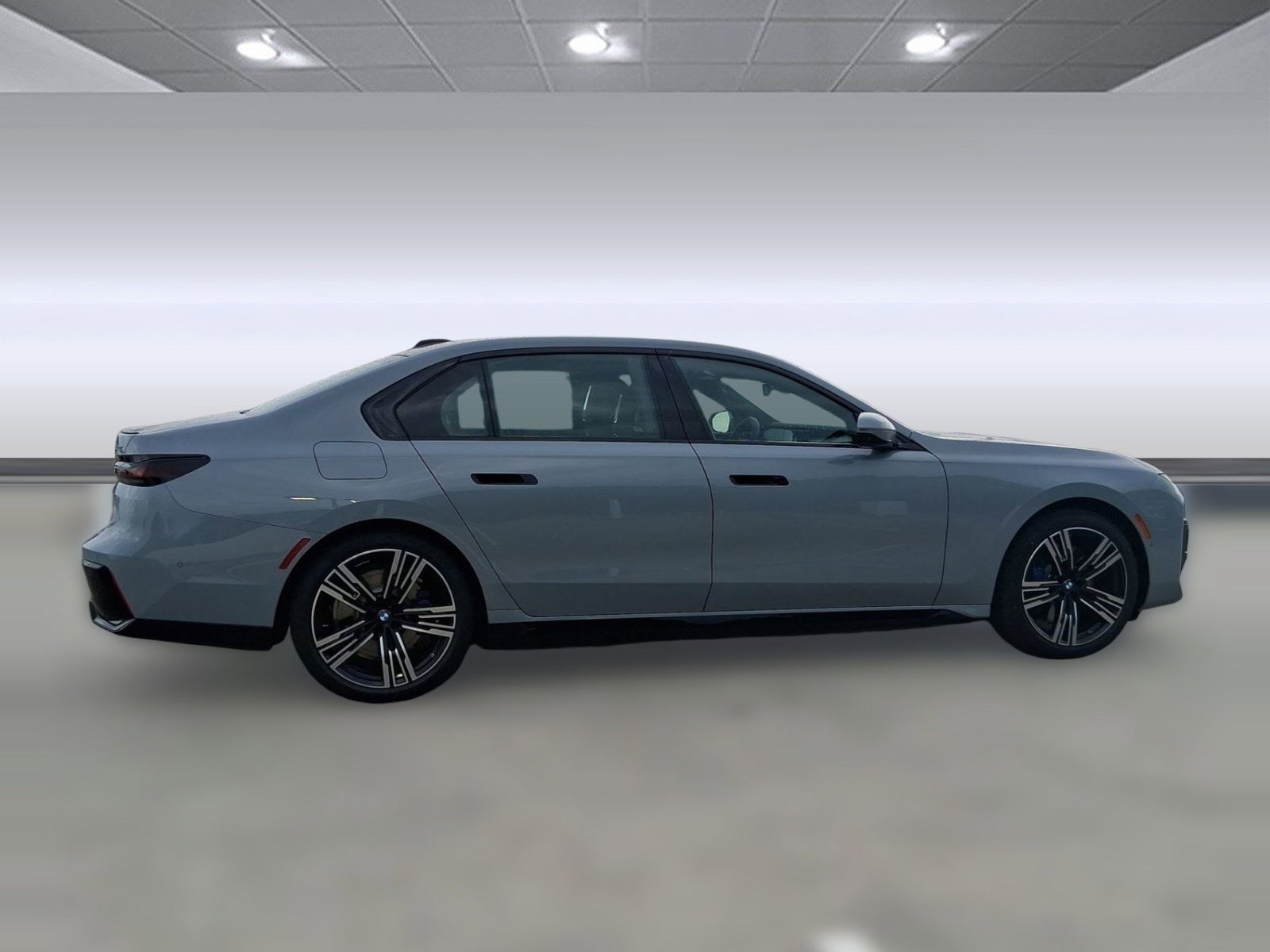 2026 BMW 7 Series 750e - Photo 8