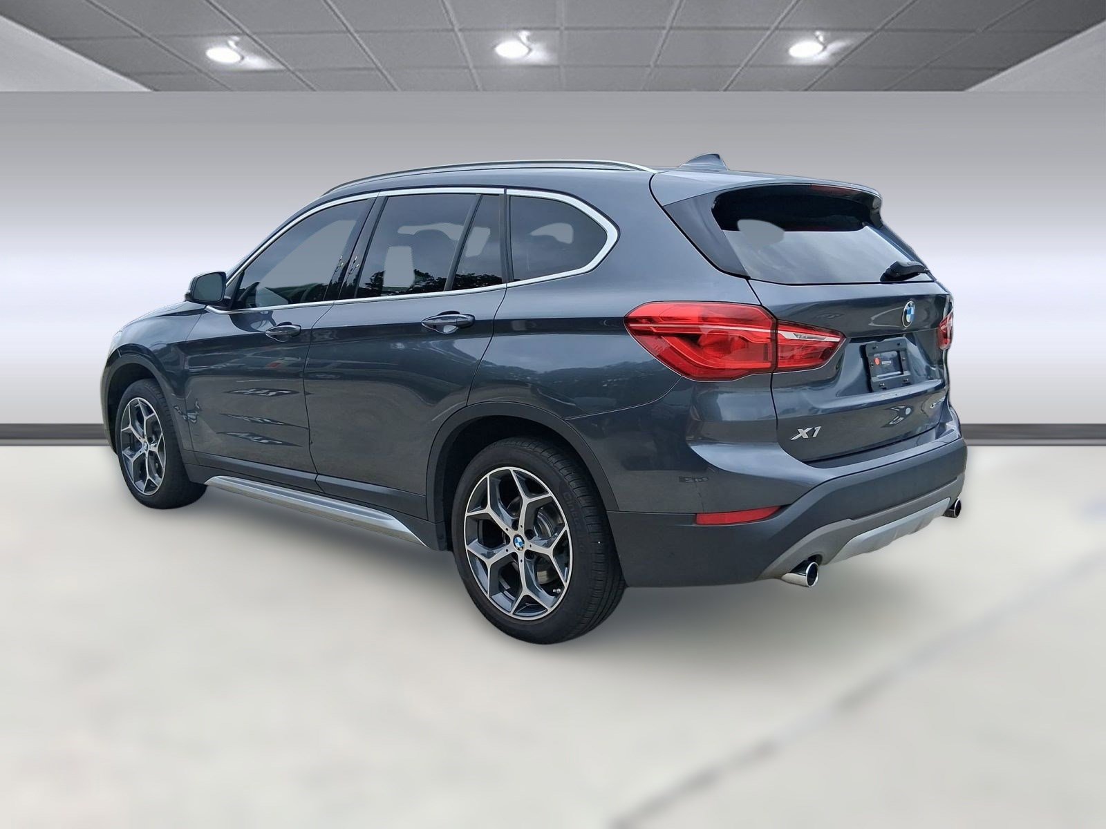 2018 Bmw X1 XDrive28i photo 2