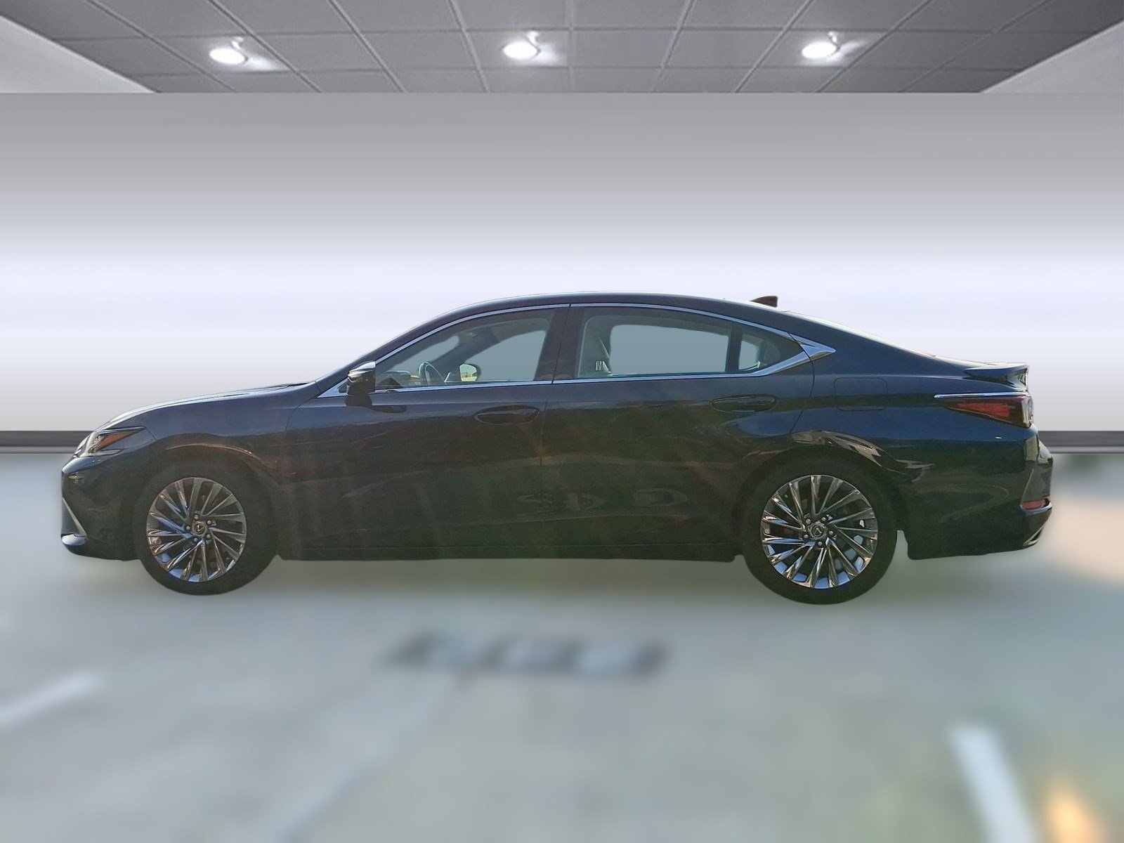 2024 Lexus ES 350 Ultra Luxury photo 2