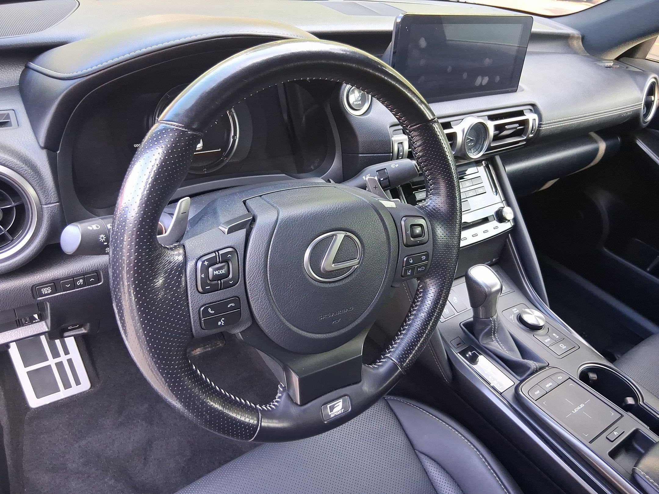 2022 Lexus IS 350 F SPORT photo 4