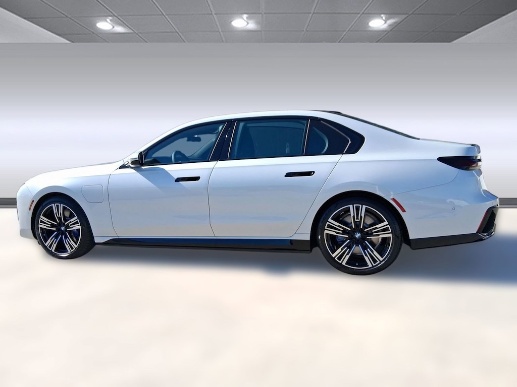 New 2026 BMW 750e xDrive Sedan