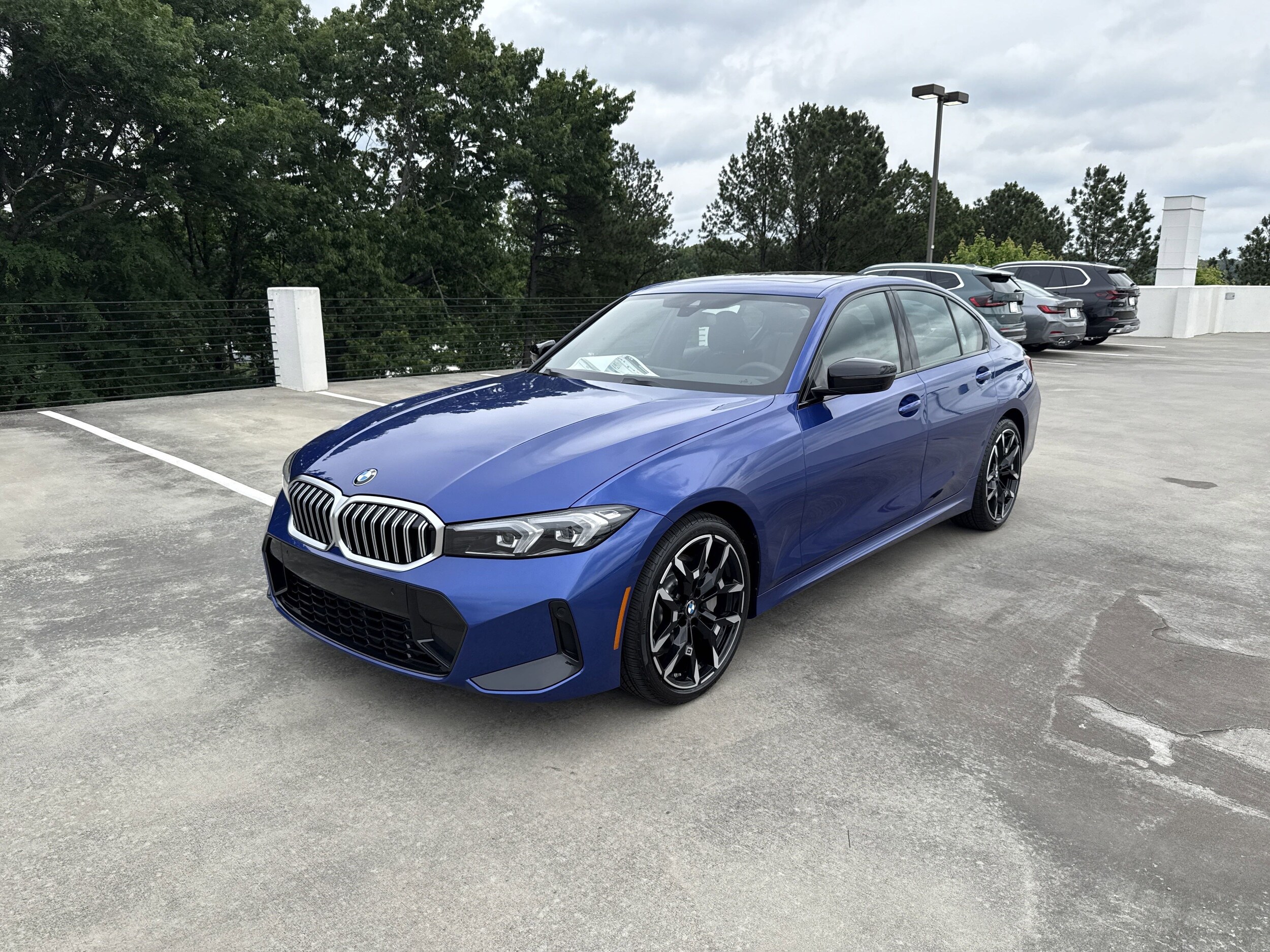 2025 Bmw 330i xDrive Sedan photo 3