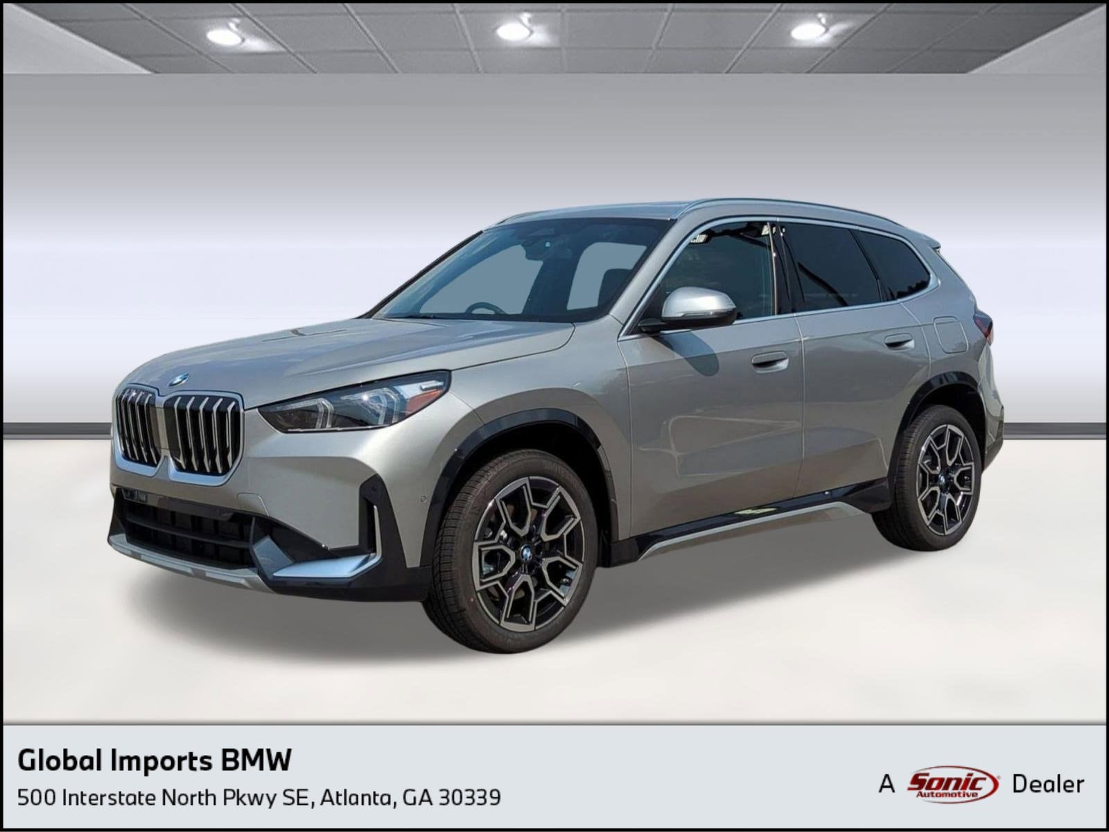 2025 BMW X1 28i's photo