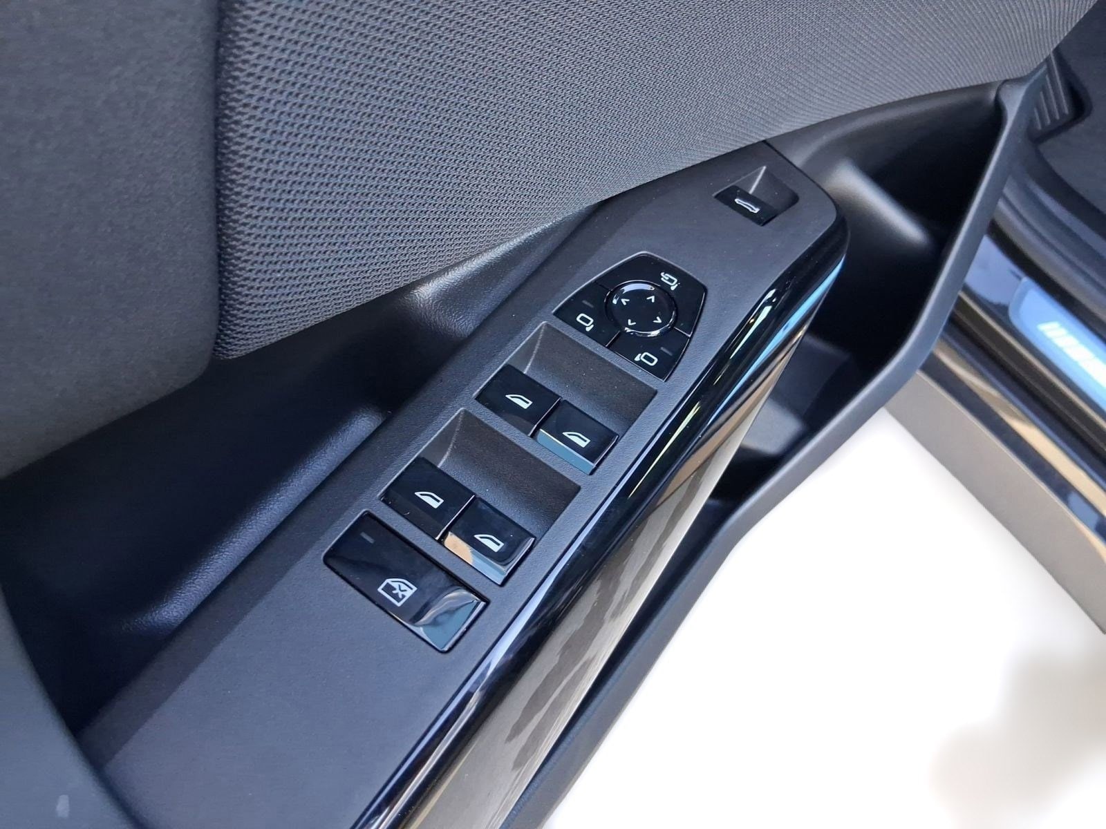 2026 BMW X3 30 - Photo 11