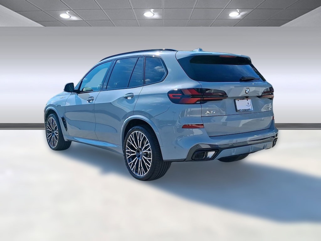 New 2026 BMW X5 sDrive40i SUV