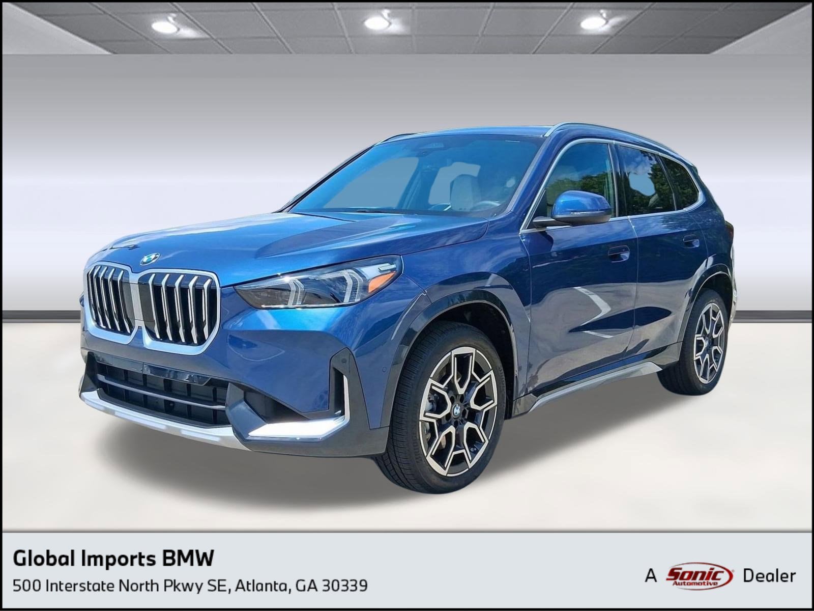 2025 BMW X1 28i's photo