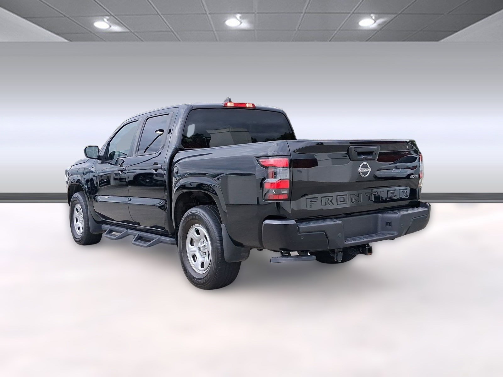 2022 Nissan Frontier Crew Cab S photo 3