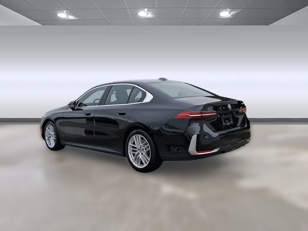 Used 2025 BMW 530i  Sedan