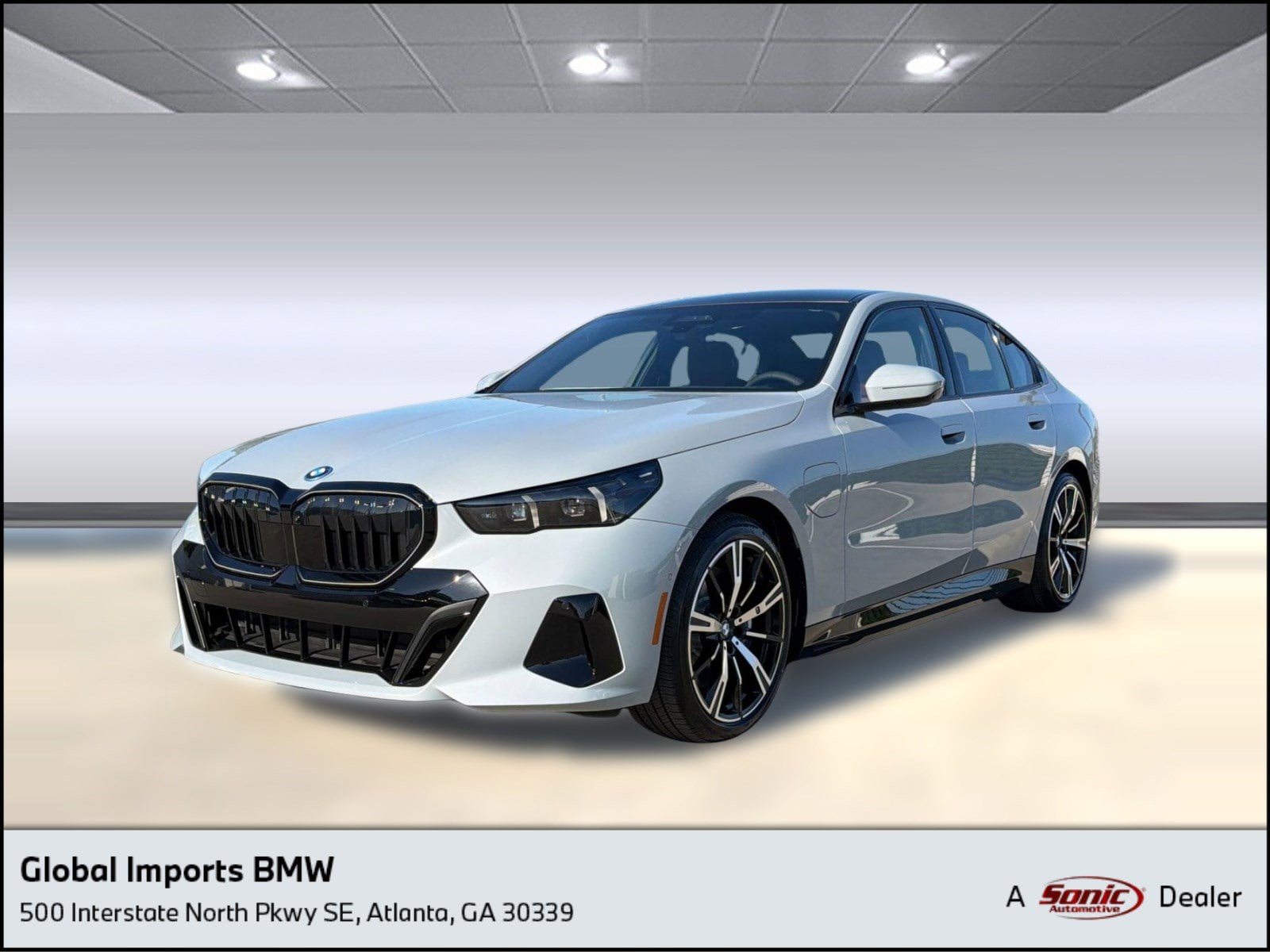 2026 BMW 5 Series 550e xDrive Sedan's photo