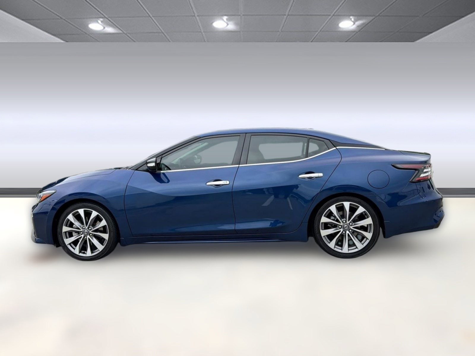 Maxima Platinum Sedan