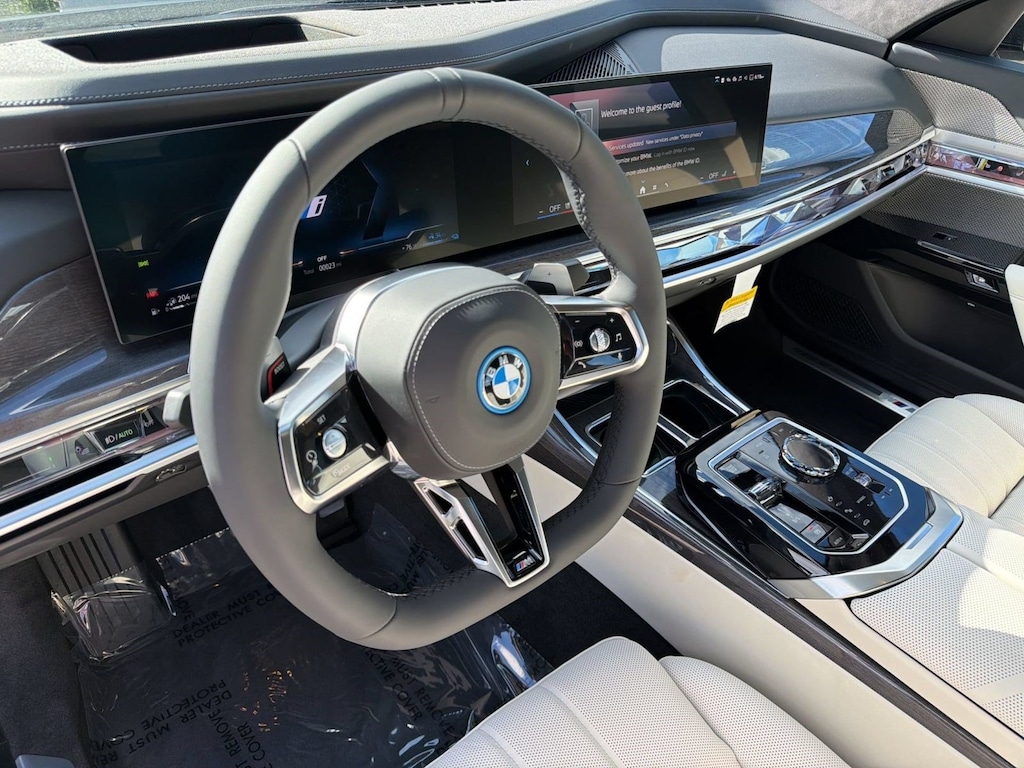 New 2026 BMW 750e xDrive Sedan