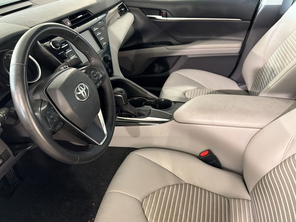 Used 2019 Toyota Camry SE Sedan