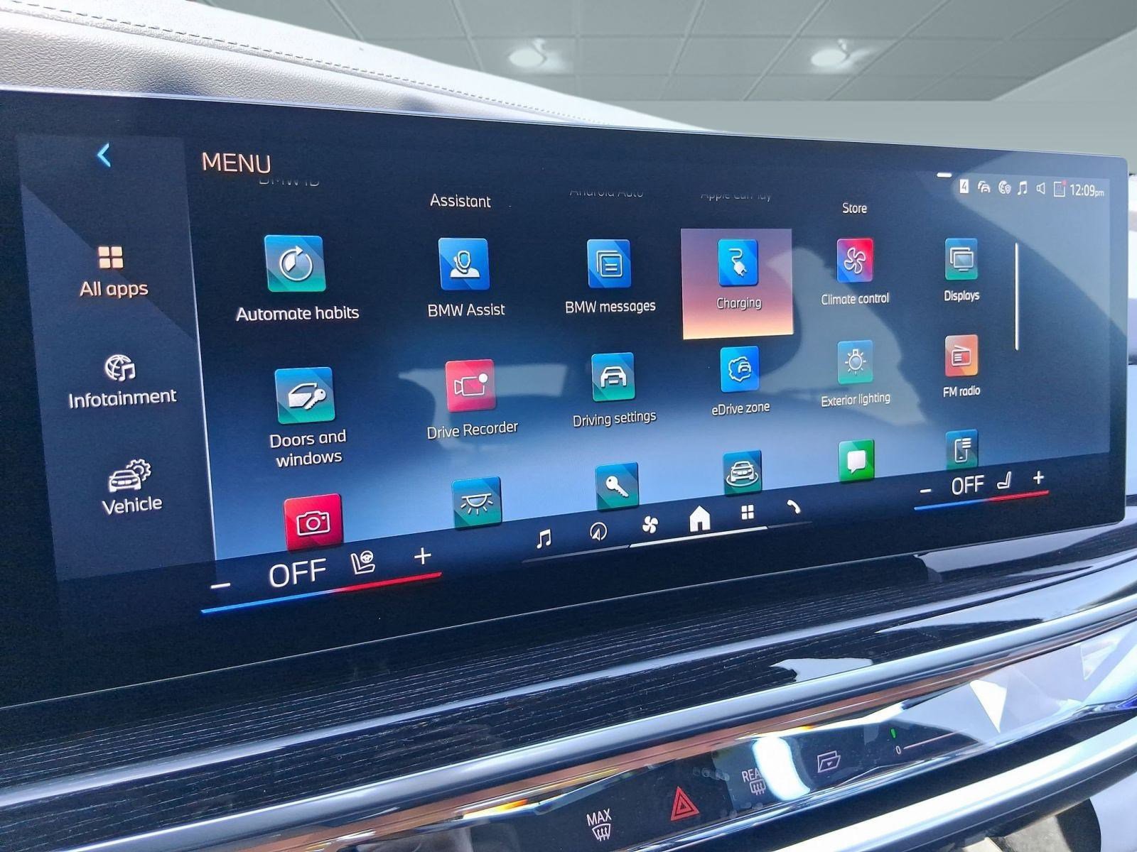 2026 BMW 7 Series 750e - Photo 22