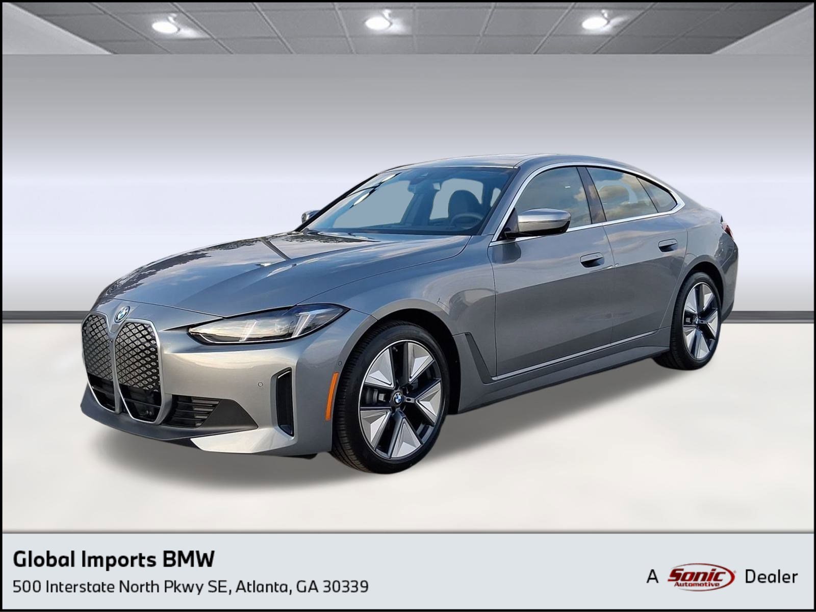 2025 BMW i4 40's photo