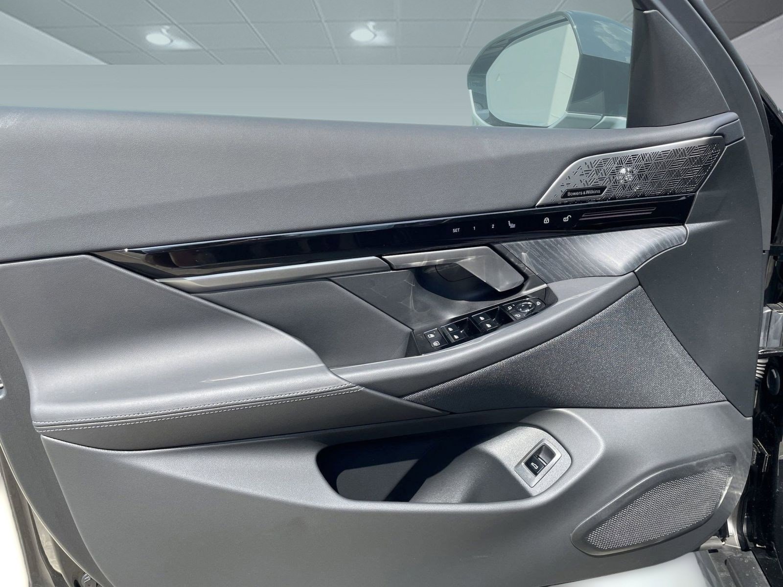 2026 BMW 5 Series 530i - Photo 12