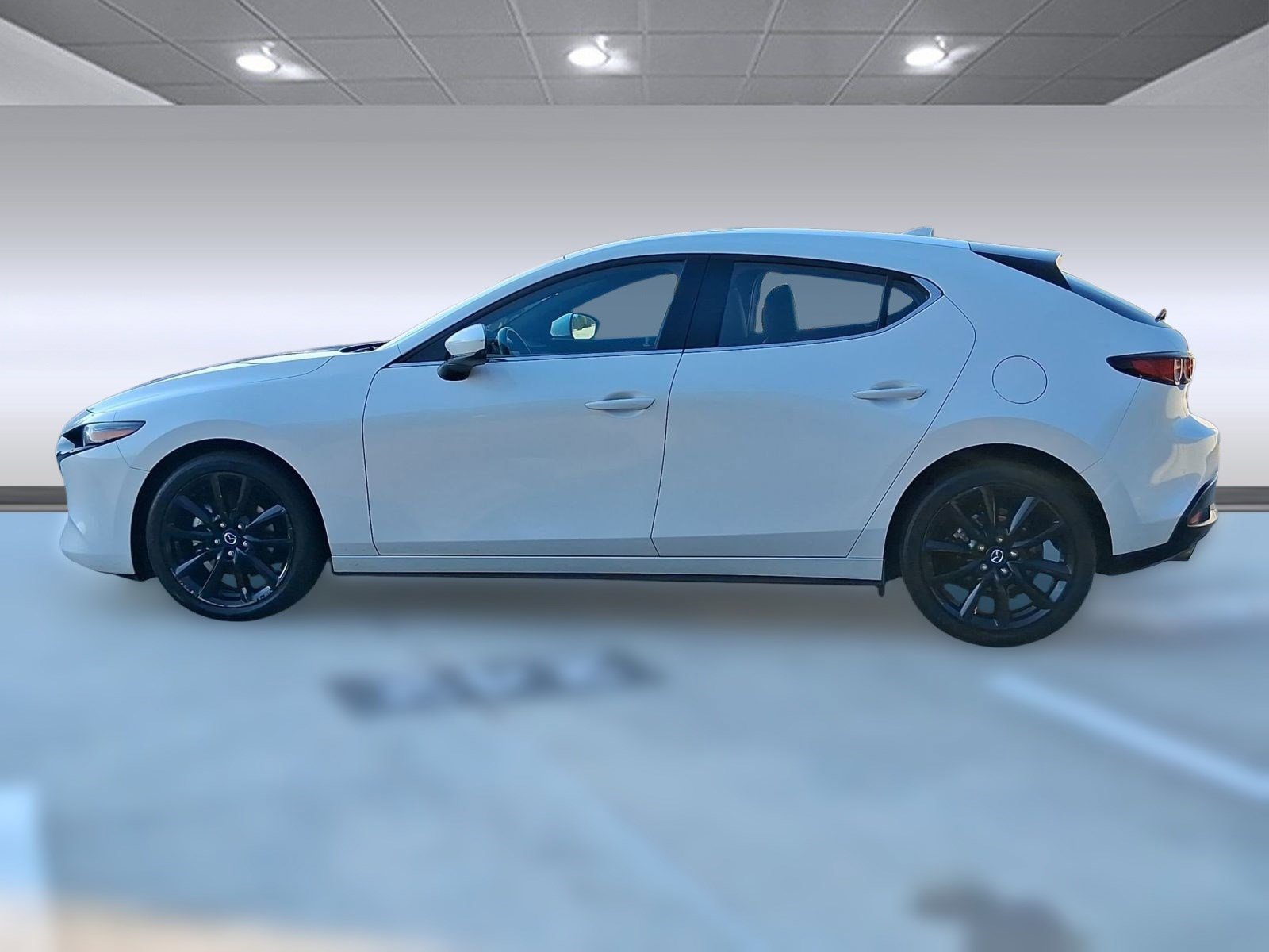 2021 Mazda Mazda3 Premium Hatchback photo 2
