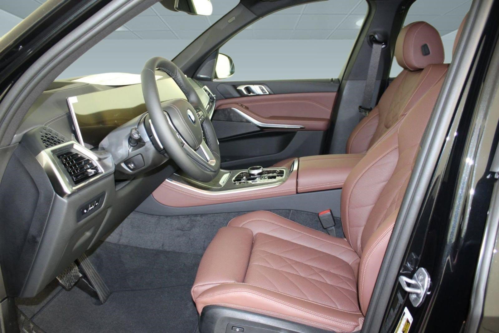 2026 BMW X5 50e - Photo 24