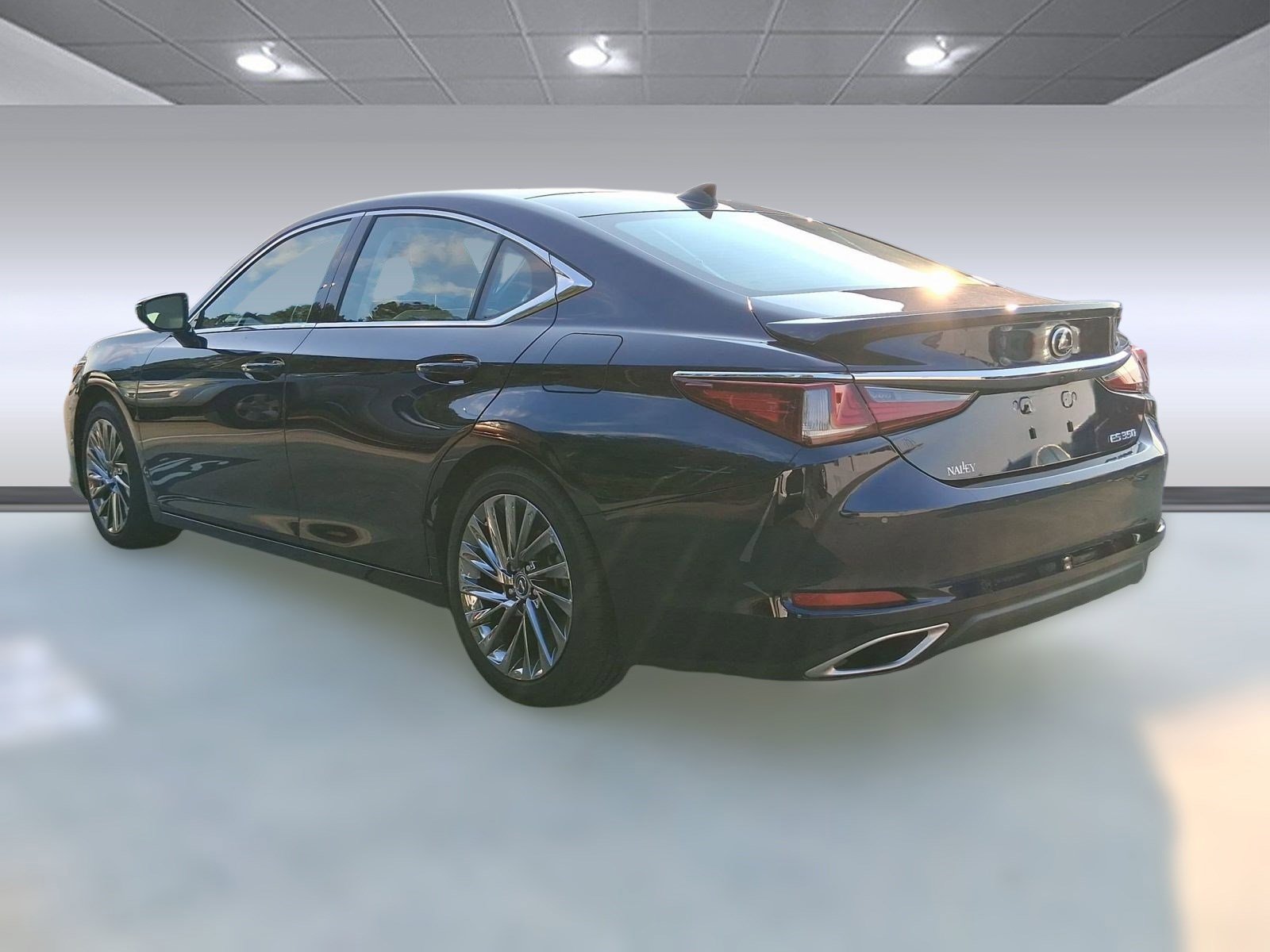 2024 Lexus ES 350 Ultra Luxury photo 3