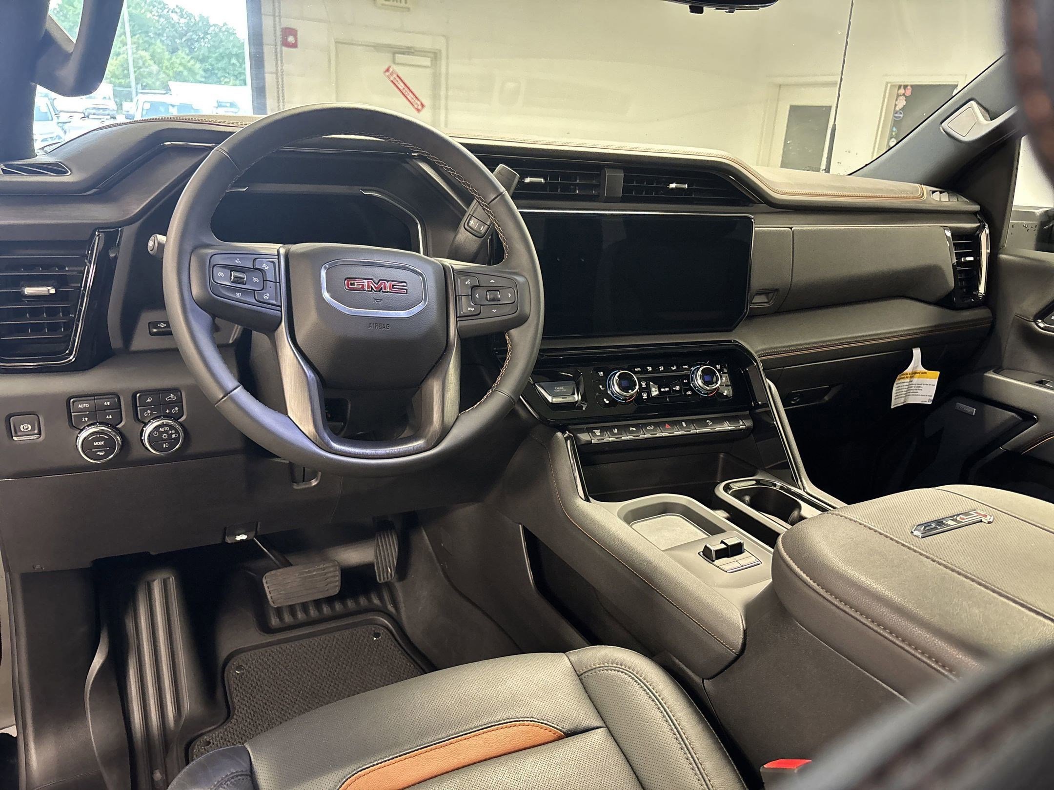 2025 Gmc Sierra 2500 HD AT4 photo 4