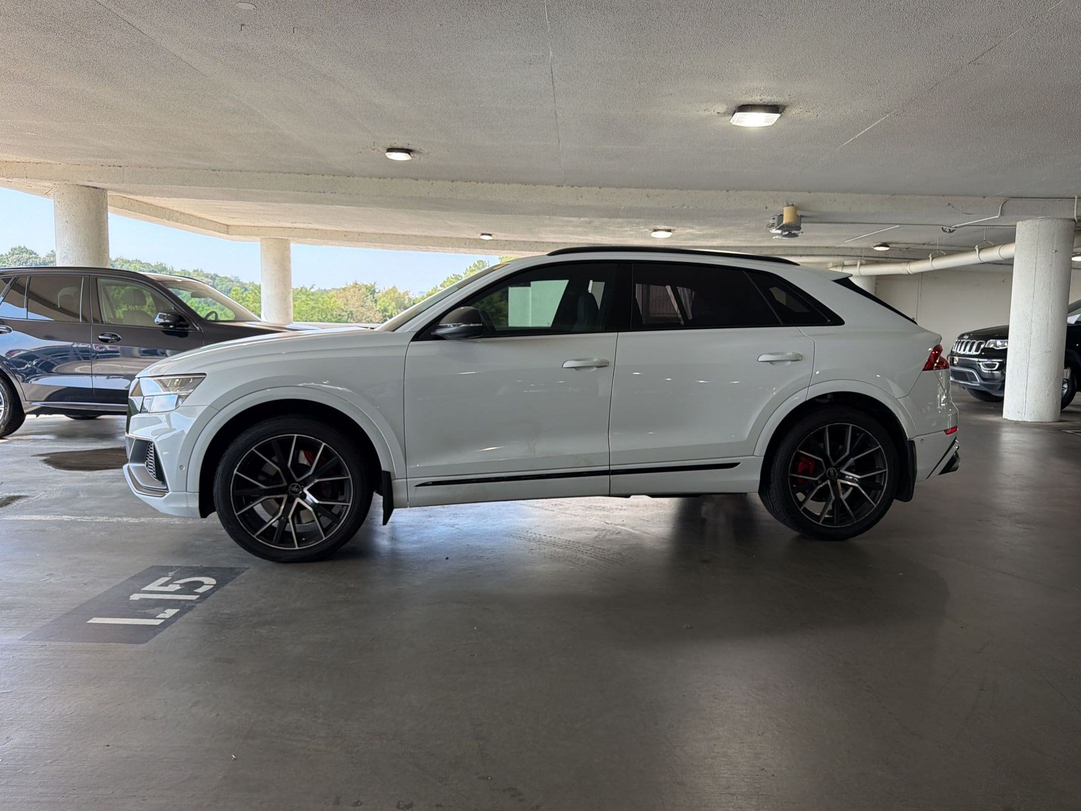 SQ8 4.0T Prestige SUV