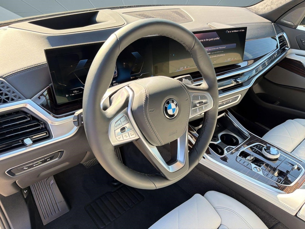 New 2027 BMW X7 xDrive40i SUV