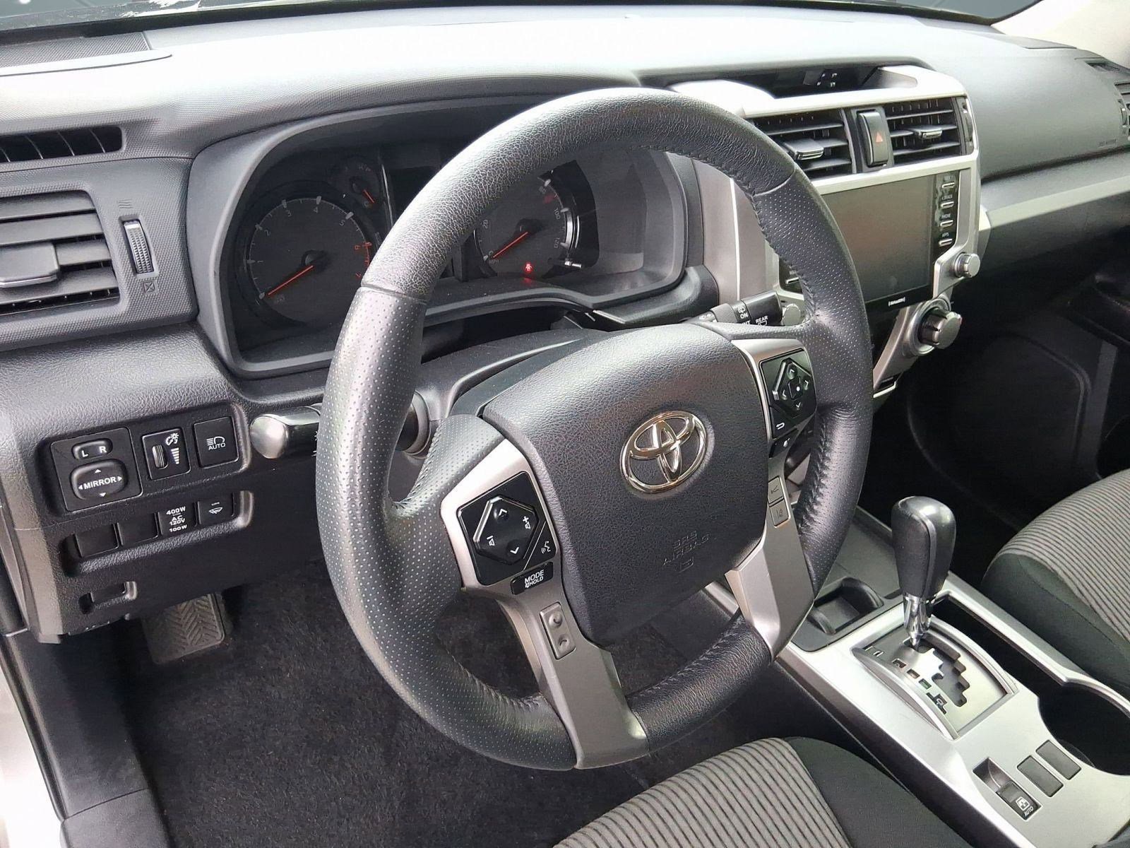 2023 Toyota 4Runner 2WD SR5 photo 4