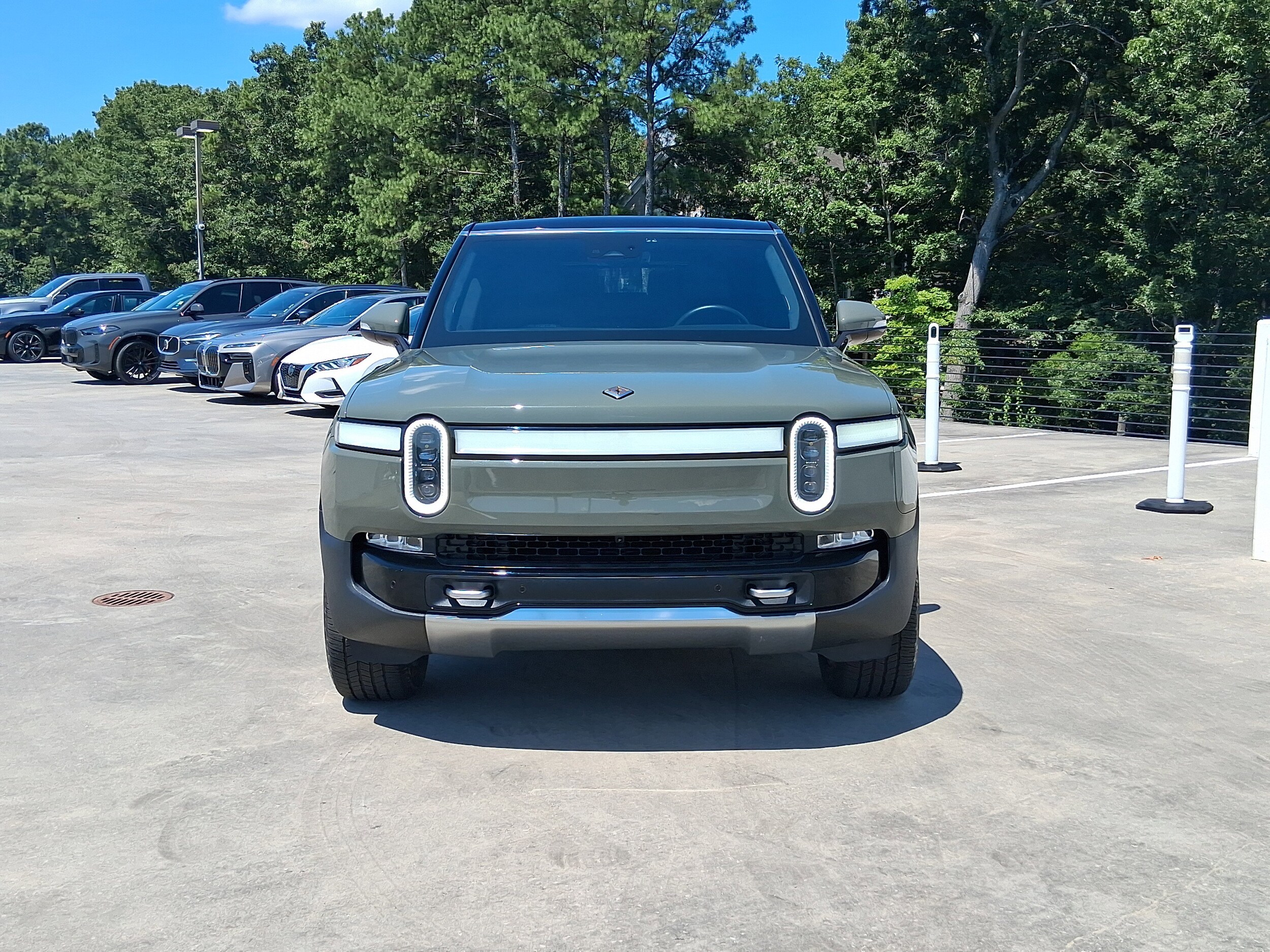 2022 Rivian R1S Launch Edition photo 2