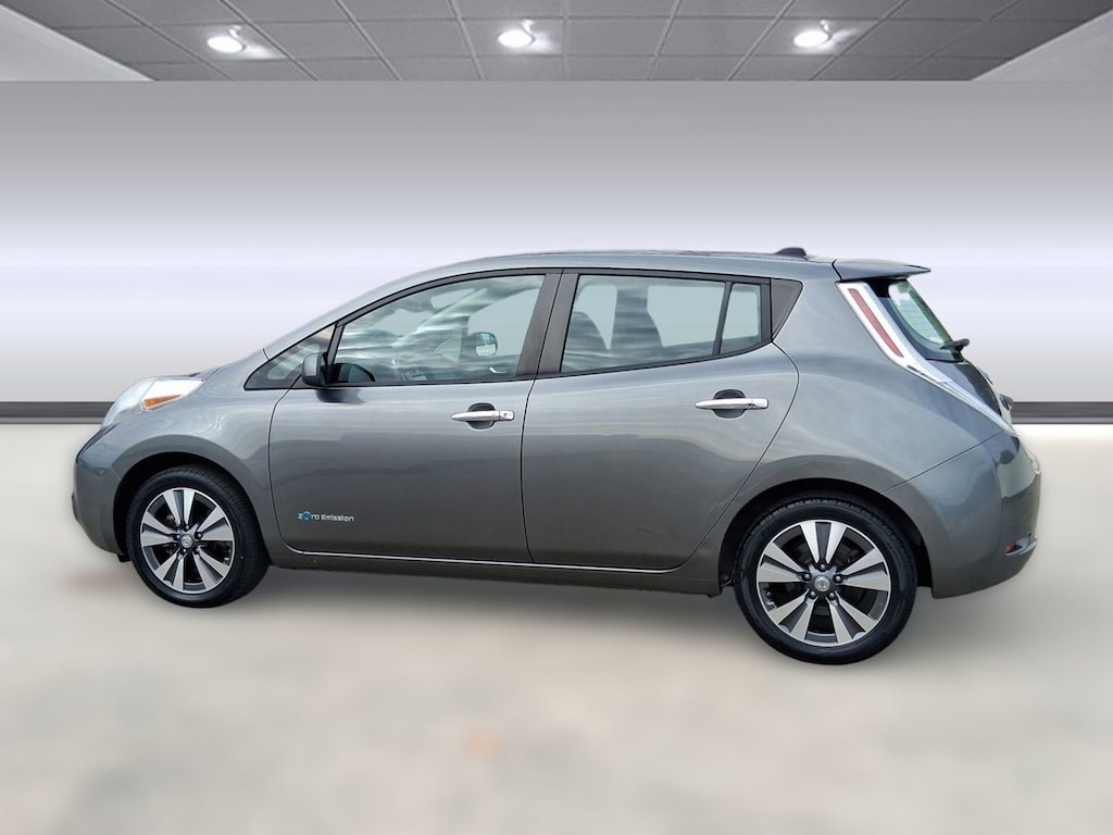 Used 2015 Nissan LEAF SV HB SV
