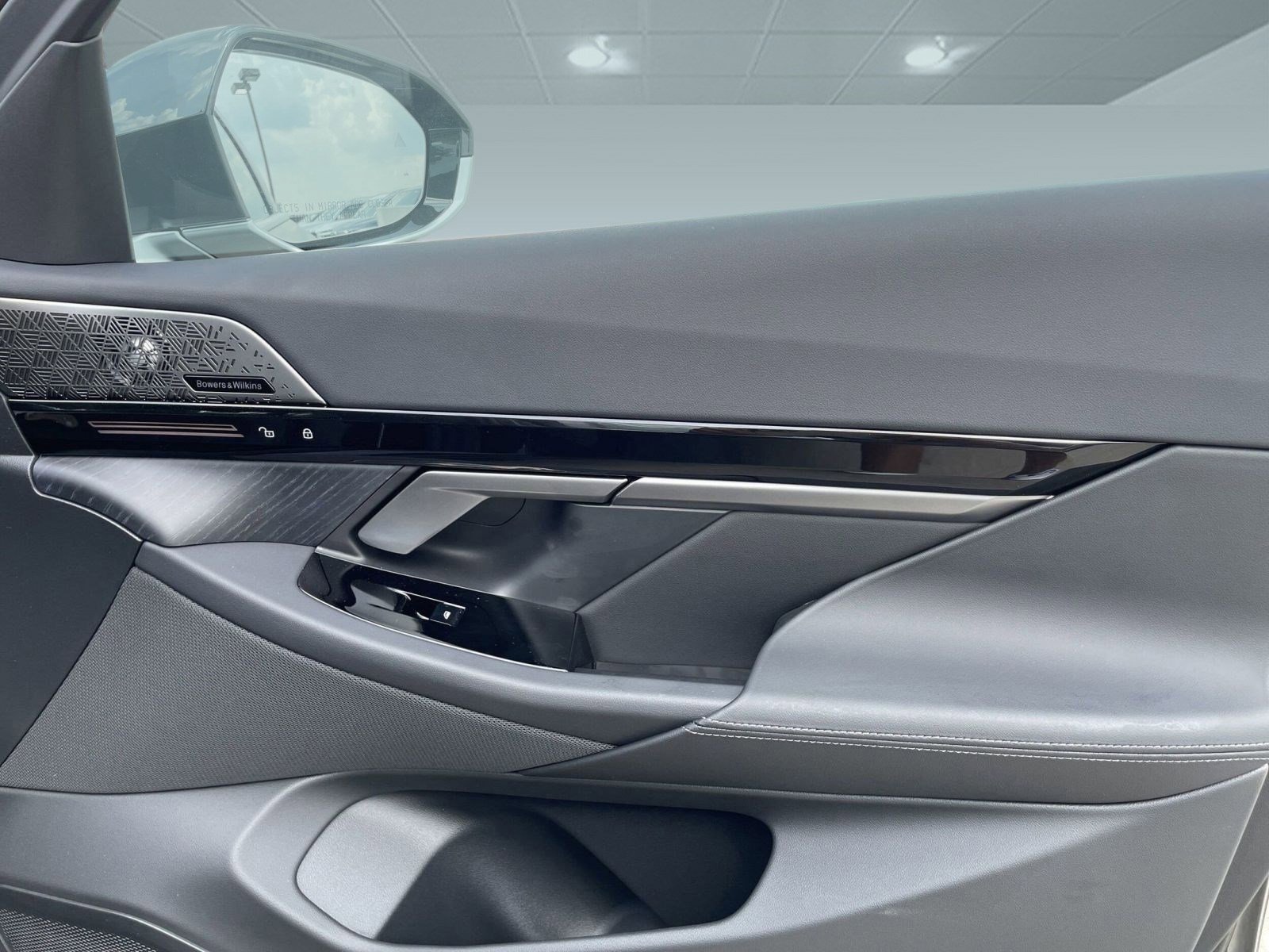 2026 BMW 5 Series 530i - Photo 30