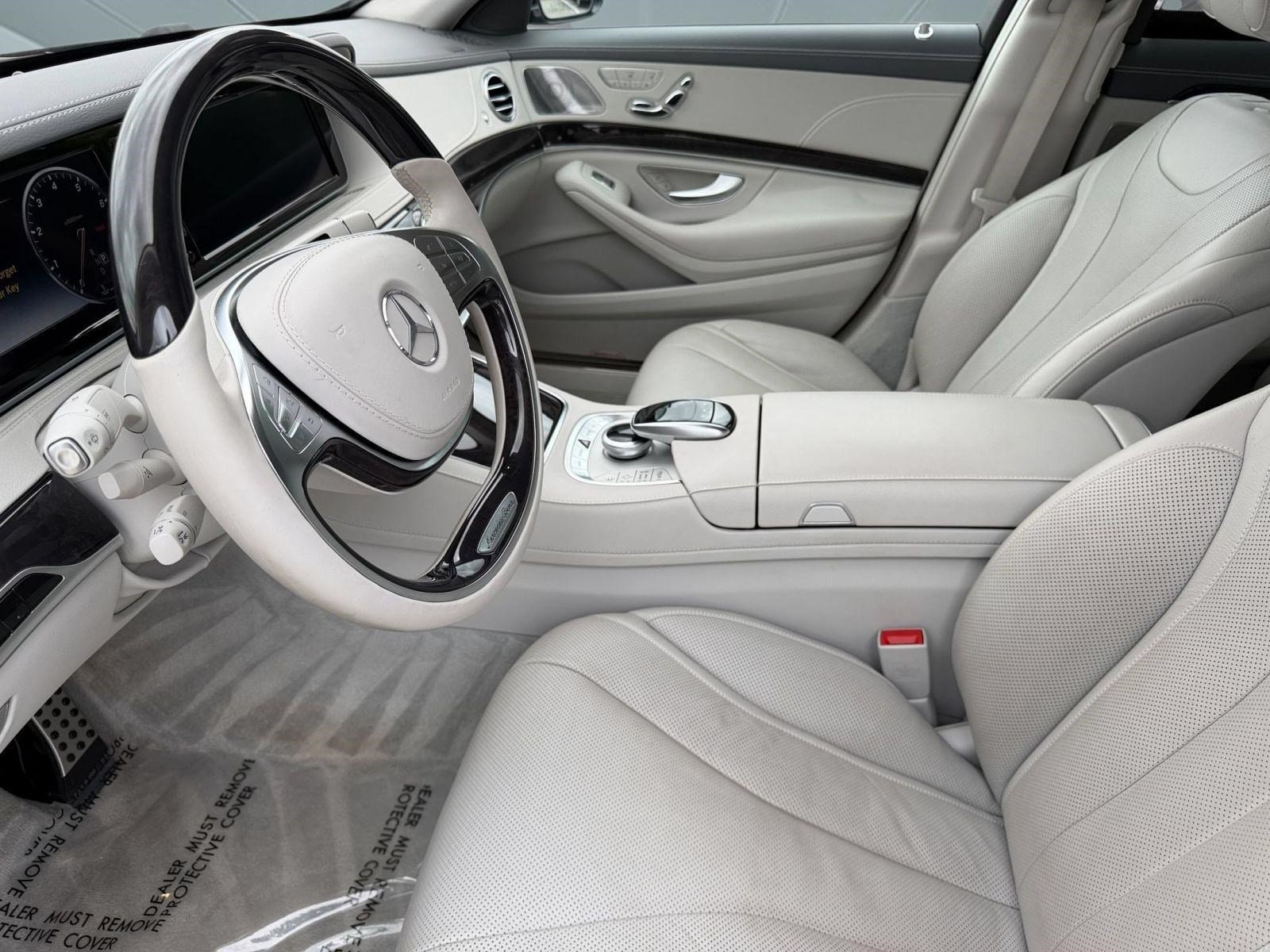 2017 Mercedes-Benz Maybach S 550 Sedan