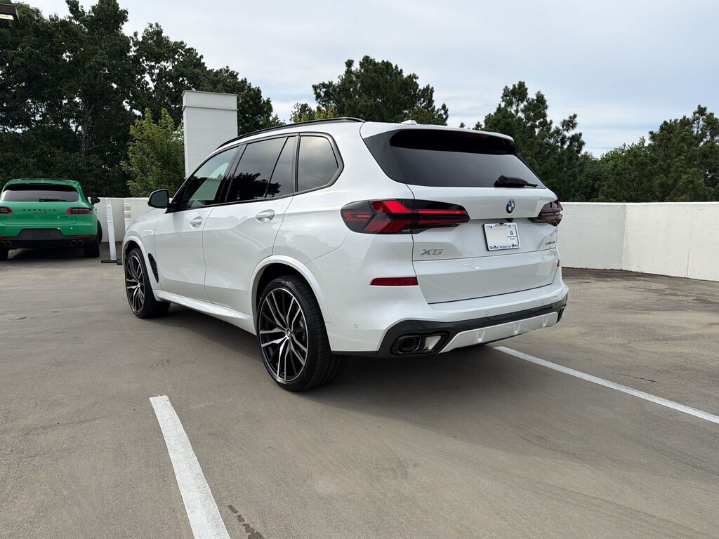 New 2026 BMW X5 sDrive40i SUV