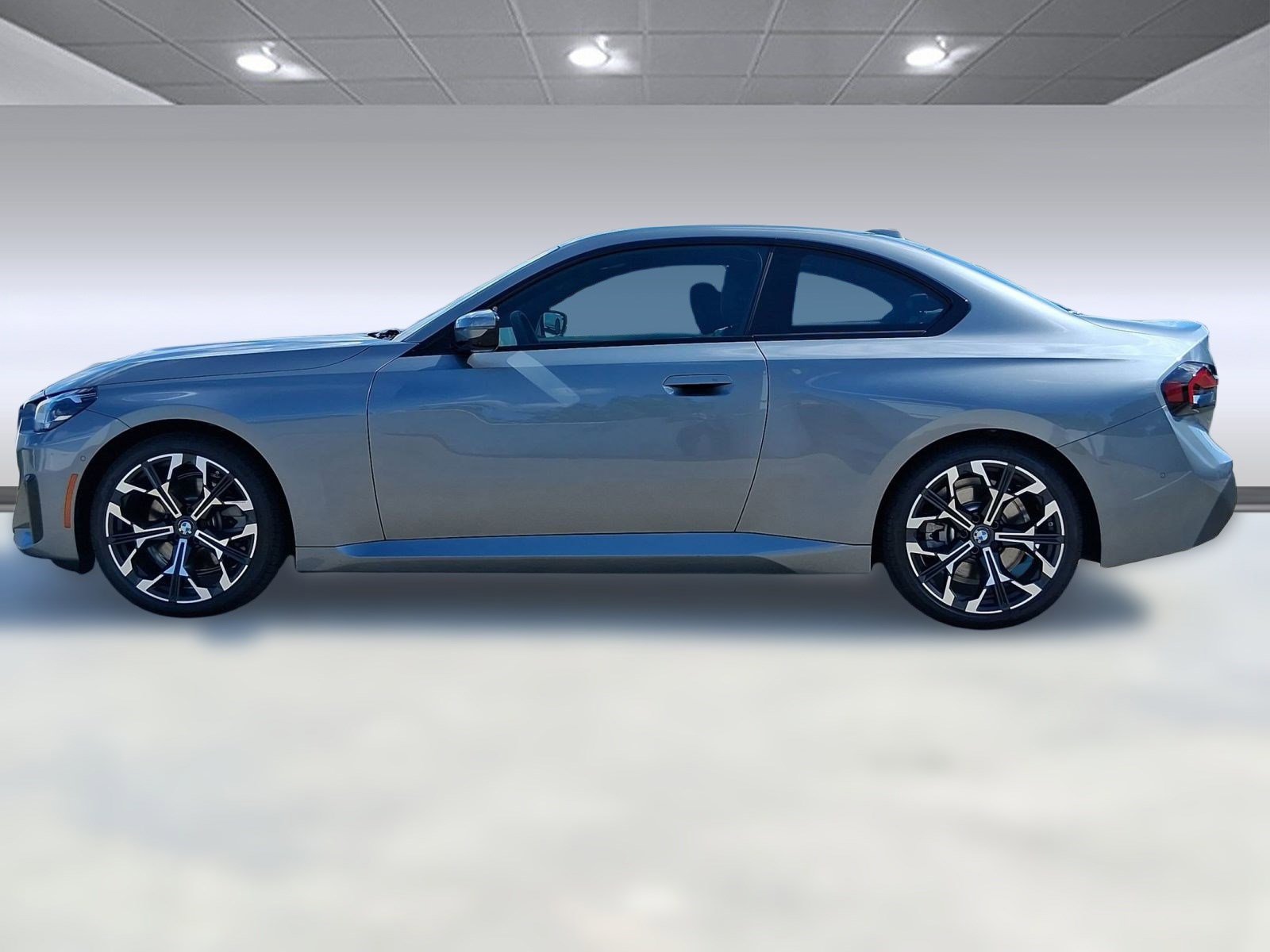 2025 Bmw 230i Coupe photo 2