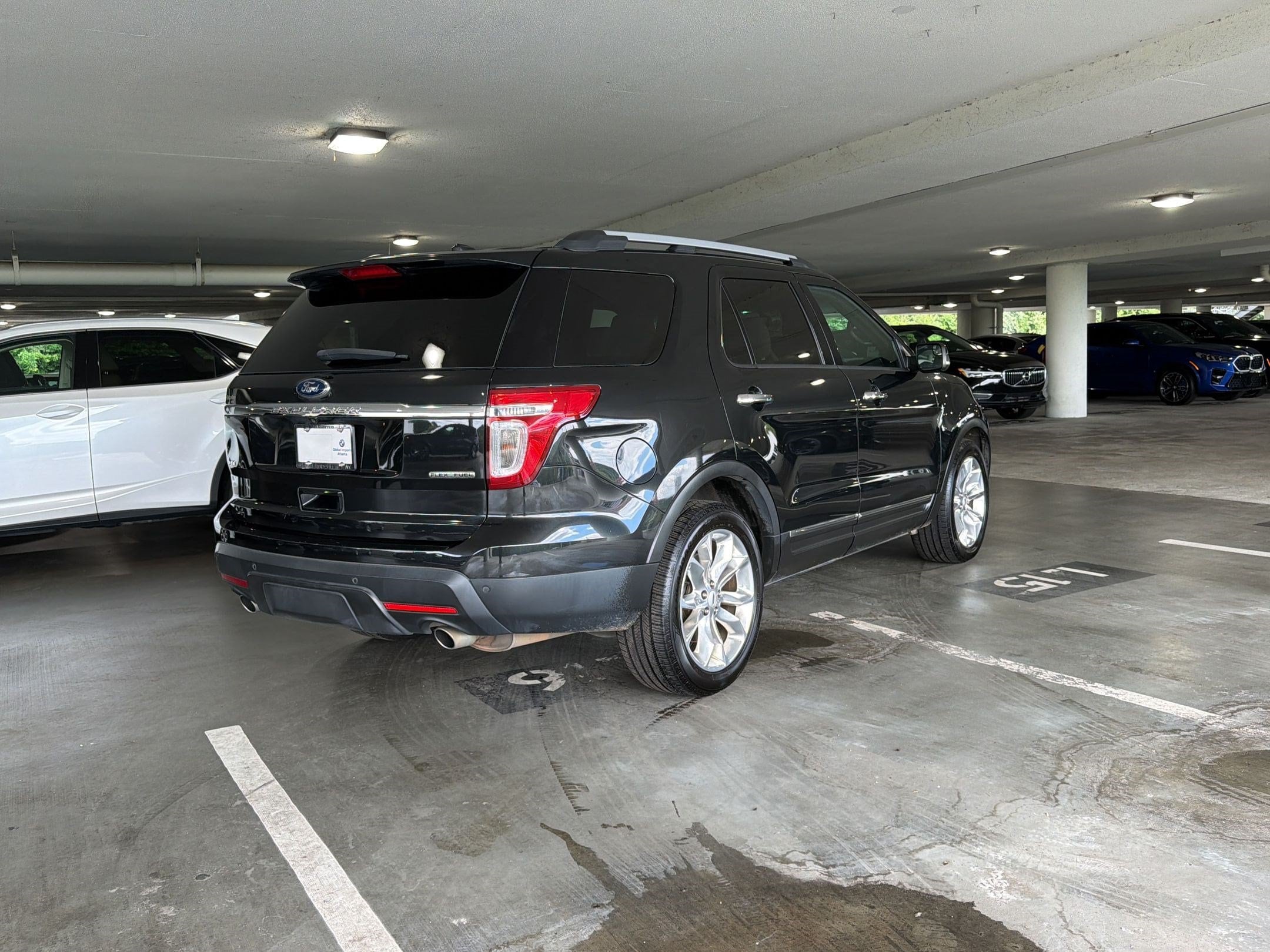 Explorer XLT SUV
