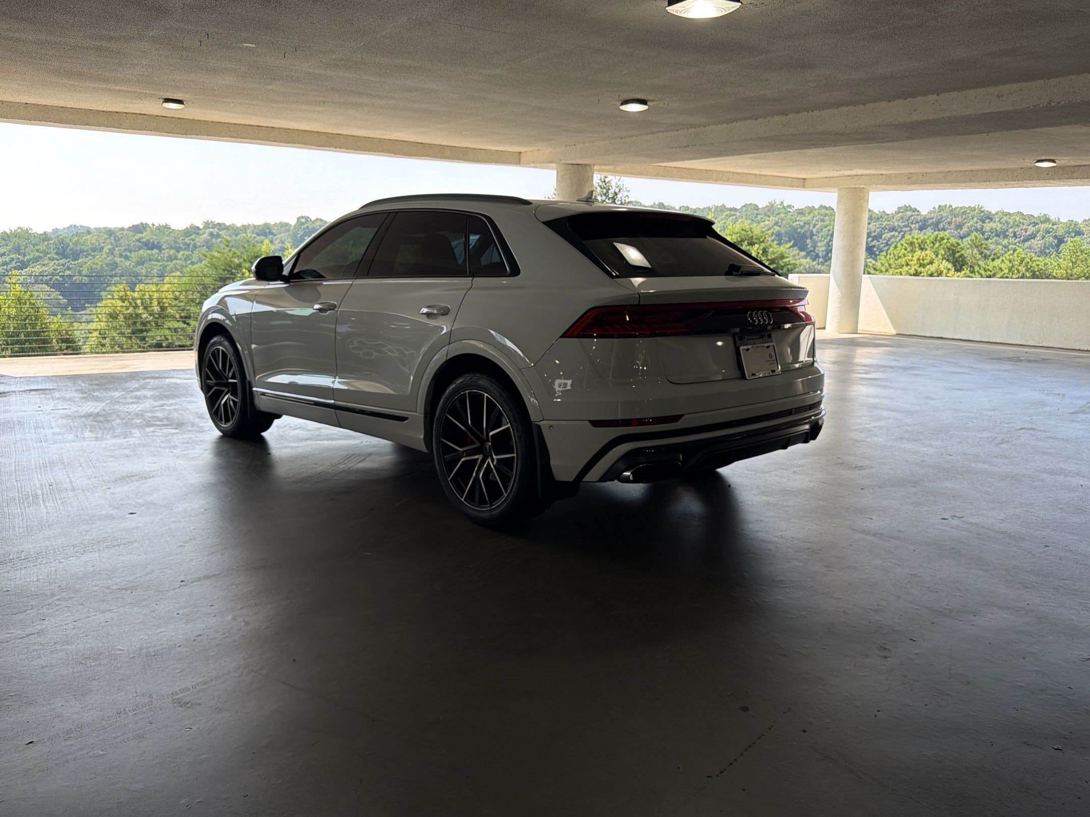 SQ8 4.0T Prestige SUV