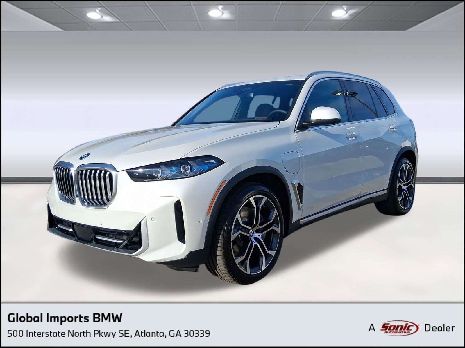 2026 BMW X5 50e's photo