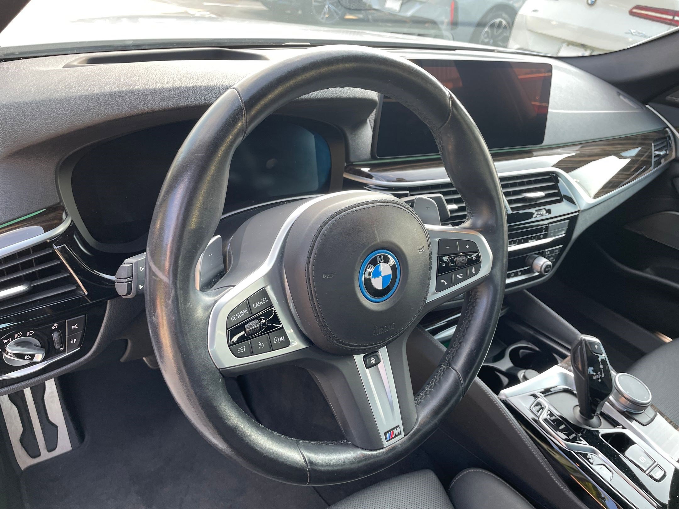 2022 Bmw 530e photo 3