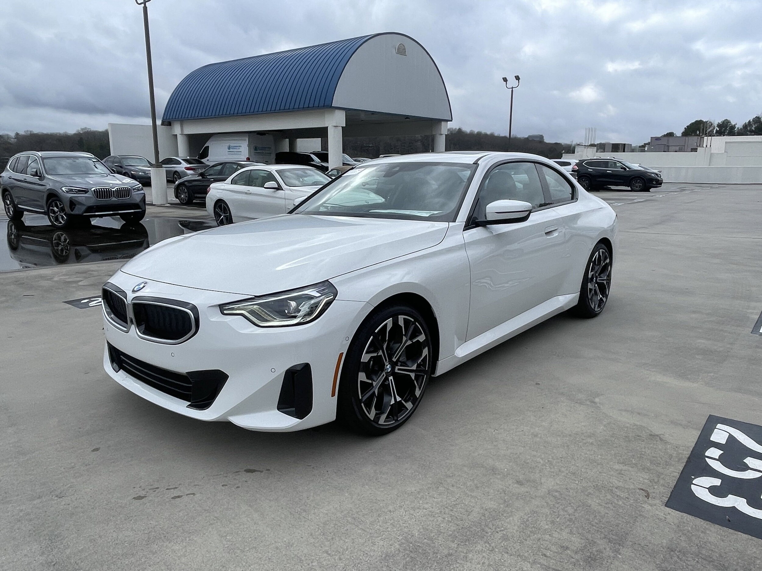 2025 Bmw 230i Coupe photo 3