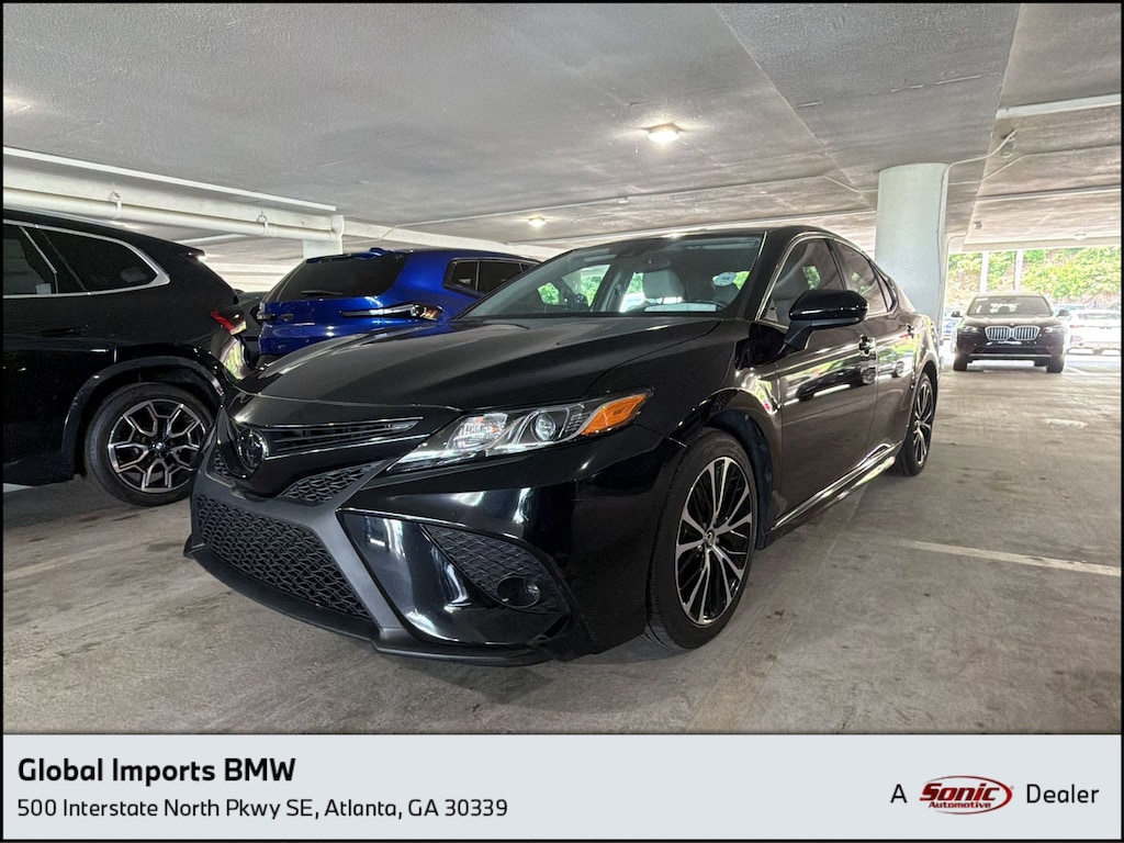 Used 2019 Toyota Camry SE Sedan