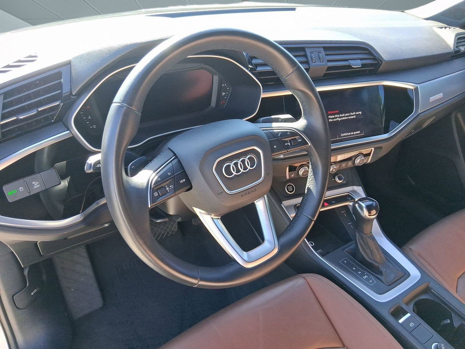 2022 Audi Q3 S line Premium Plus 45 TFSI photo 3