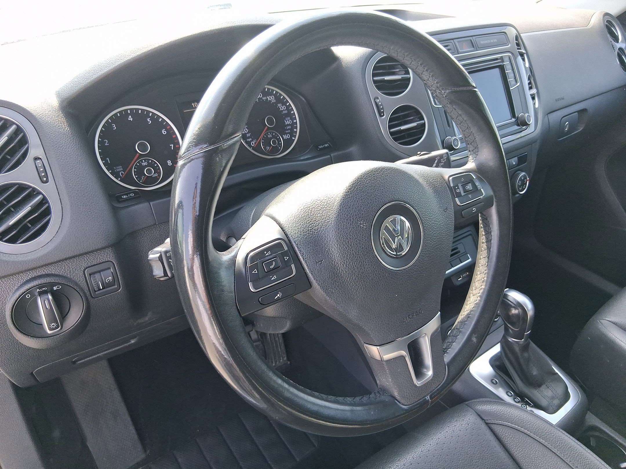 2017 Volkswagen Tiguan S photo 4