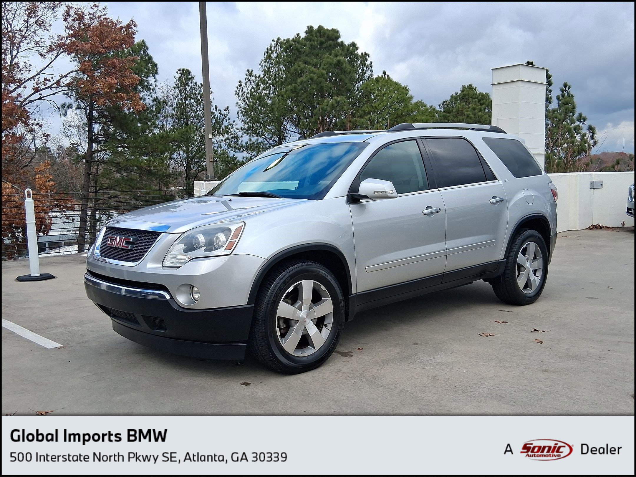2012 GMC Acadia SLT2's photo